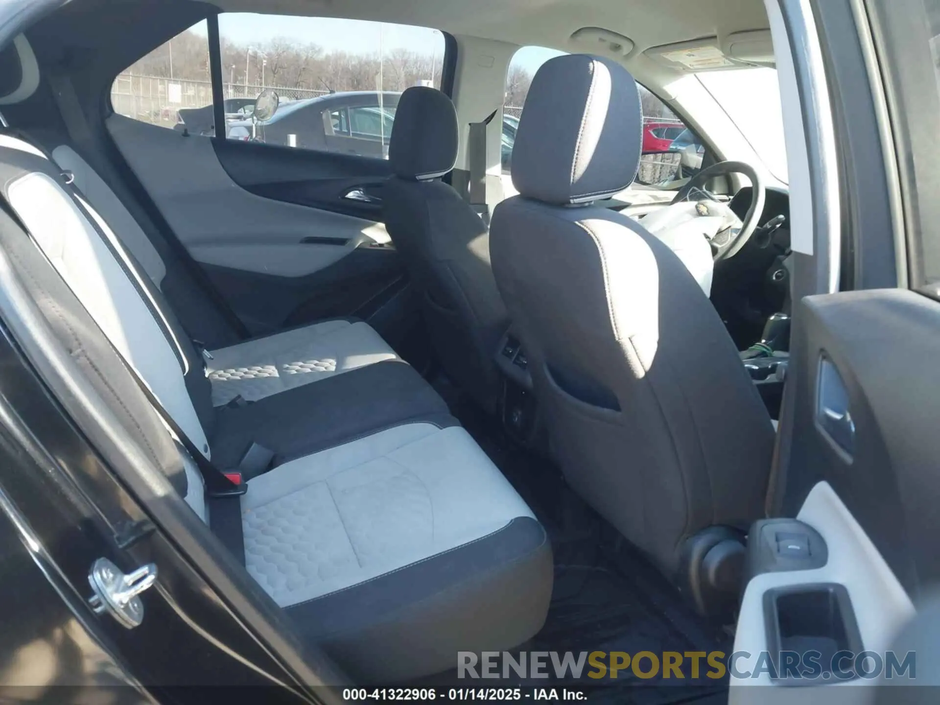 8 Фотография поврежденного автомобиля 2GNAXHEV8M6119387 CHEVROLET EQUINOX 2021