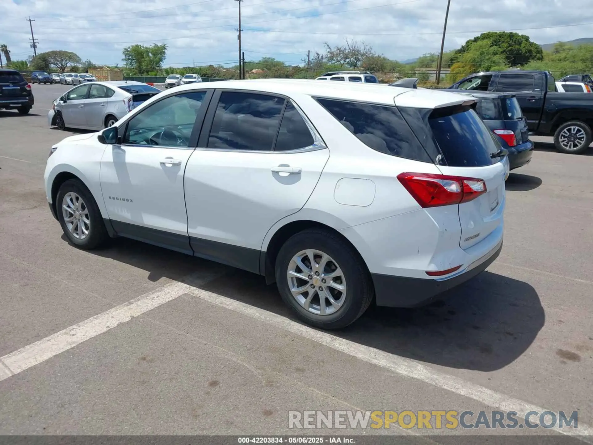 3 Photograph of a damaged car 2GNAXJEV2M6103385 CHEVROLET EQUINOX 2021