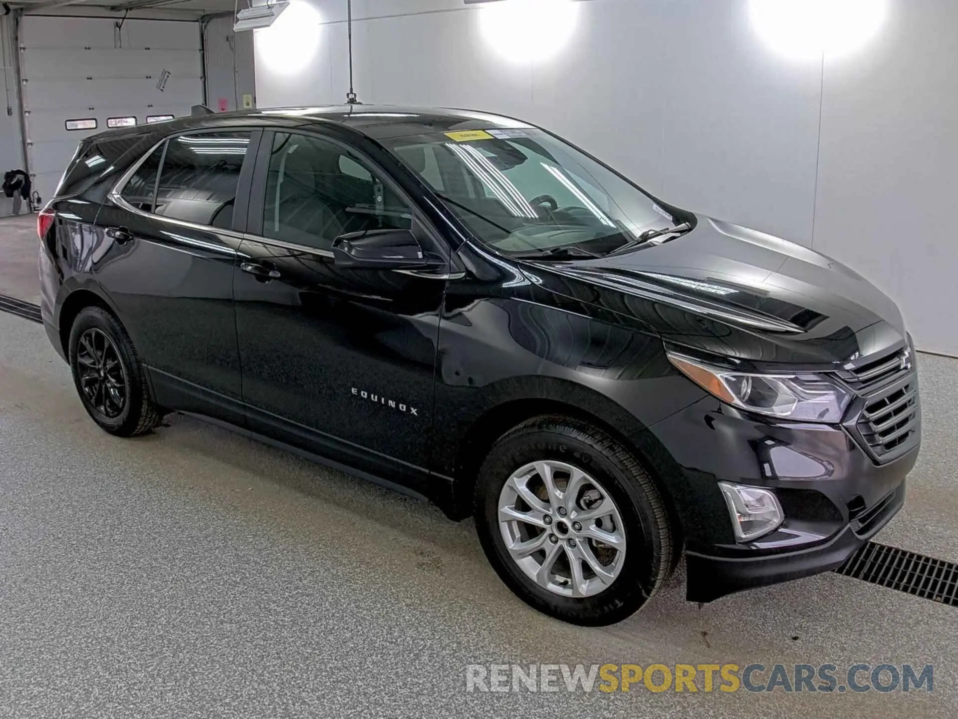 19 Photograph of a damaged car 2GNAXJEV3M6160498 CHEVROLET EQUINOX 2021