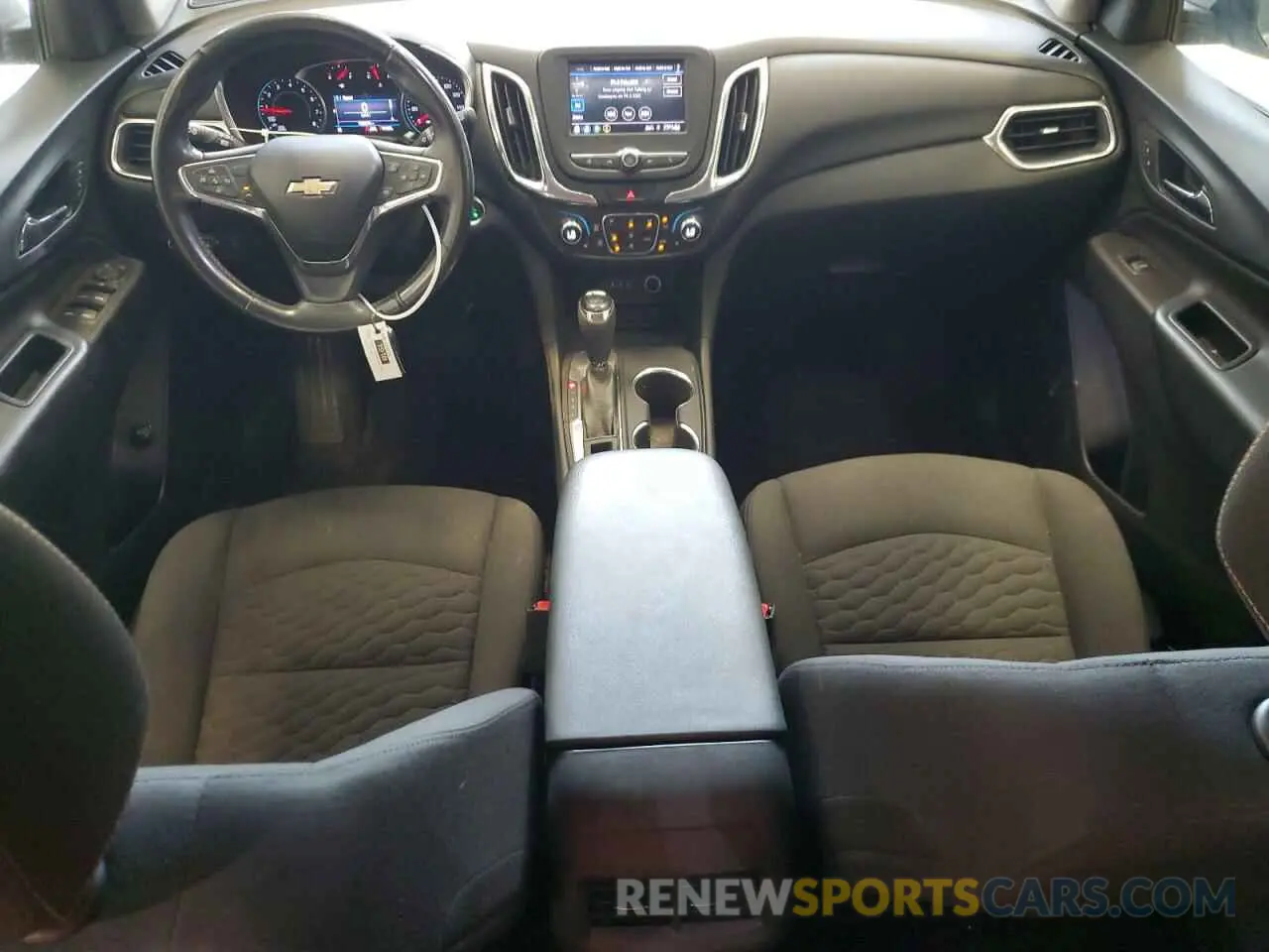 8 Photograph of a damaged car 2GNAXJEV4M6162552 CHEVROLET EQUINOX 2021