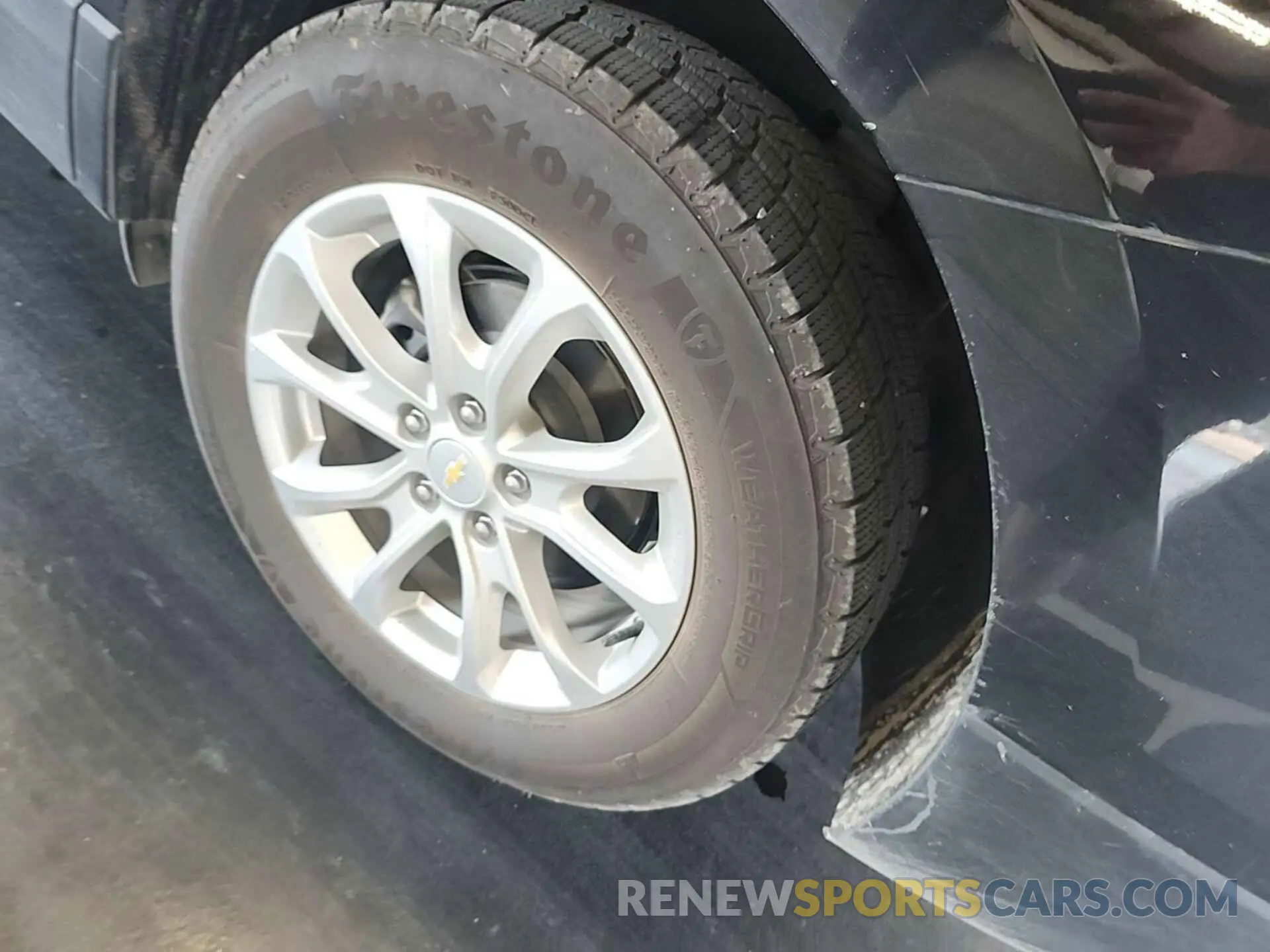 27 Photograph of a damaged car 2GNAXJEV5M6160860 CHEVROLET EQUINOX 2021