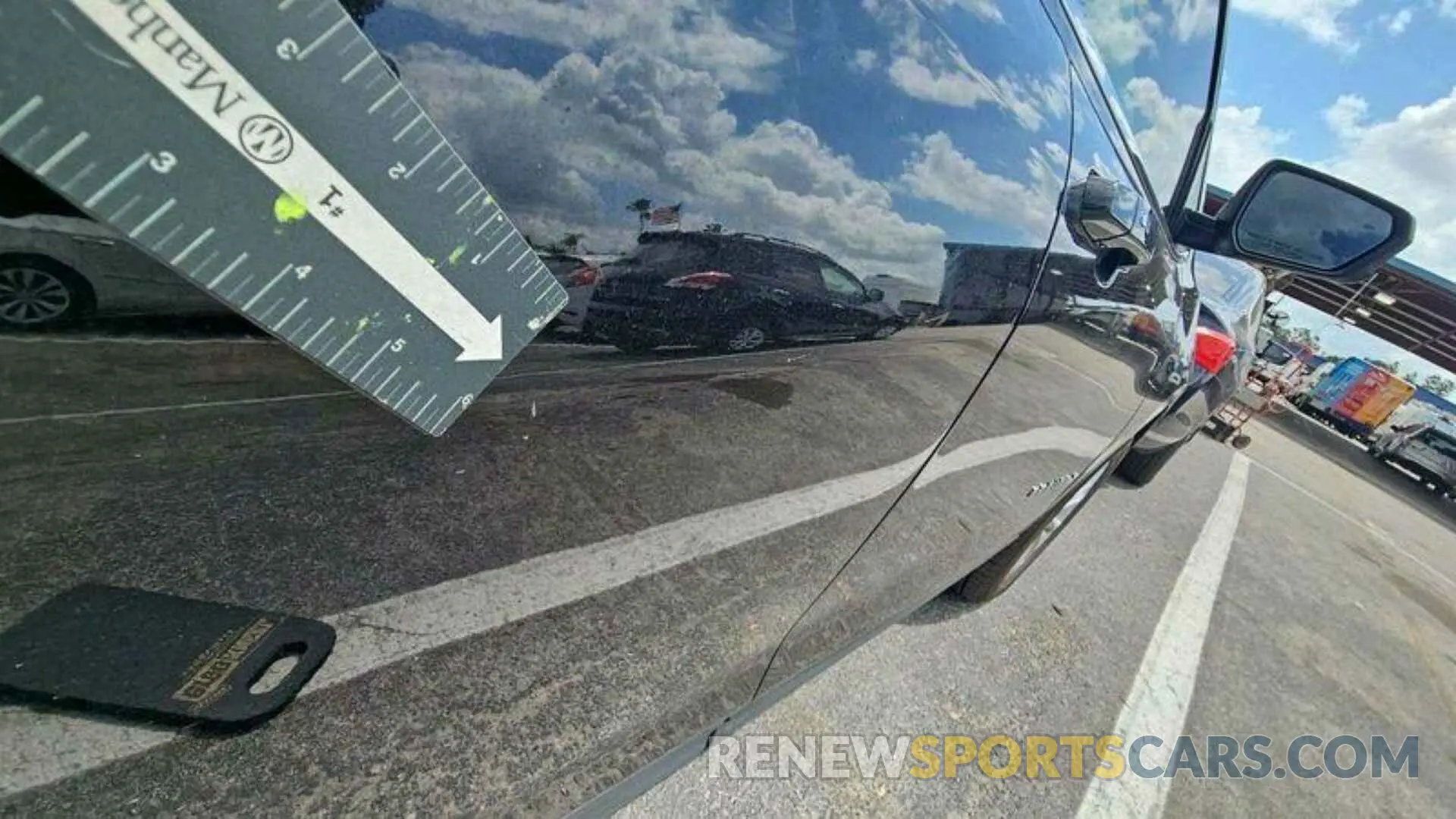8 Photograph of a damaged car 2GNAXJEV6M6124580 CHEVROLET EQUINOX 2021