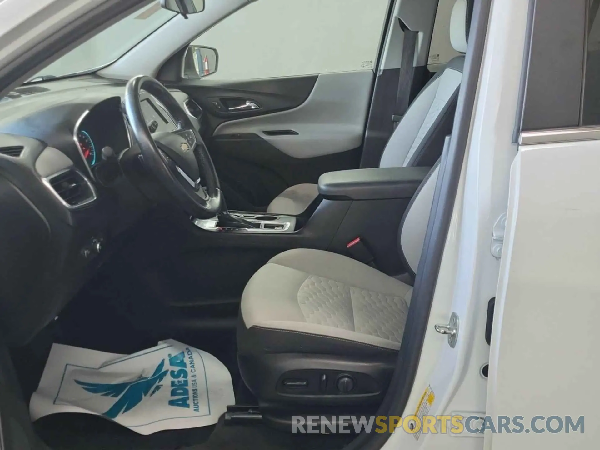 58 Photograph of a damaged car 2GNAXJEV7M6107724 CHEVROLET EQUINOX 2021