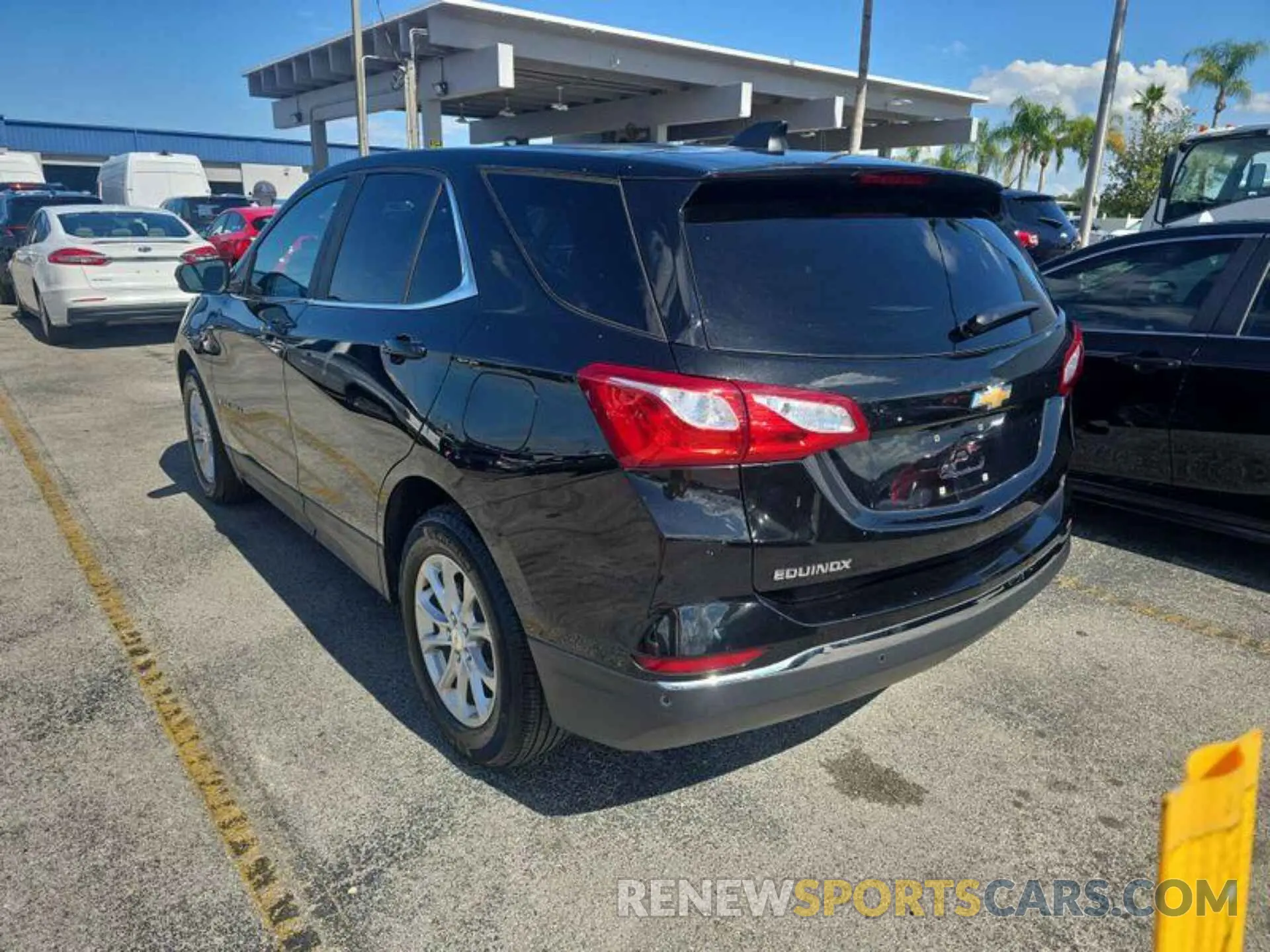 8 Photograph of a damaged car 2GNAXJEV9M6106008 CHEVROLET EQUINOX 2021