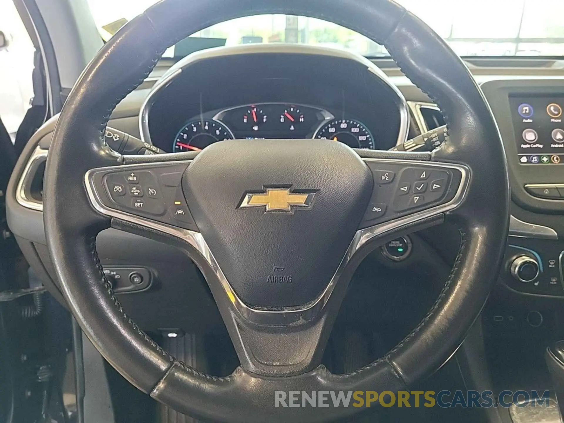 26 Photograph of a damaged car 2GNAXJEVXM6156951 CHEVROLET EQUINOX 2021