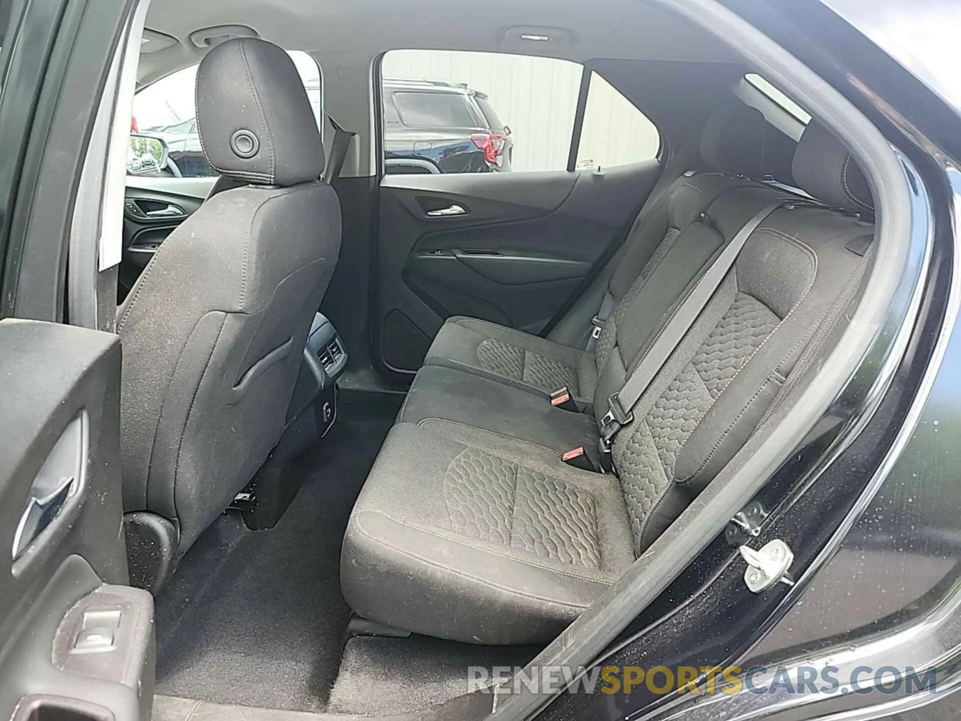27 Photograph of a damaged car 2GNAXJEVXM6156951 CHEVROLET EQUINOX 2021