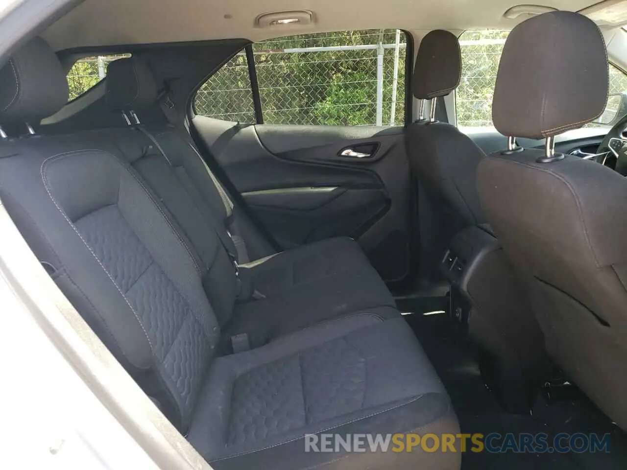 11 Photograph of a damaged car 2GNAXKEV0M6108171 CHEVROLET EQUINOX 2021