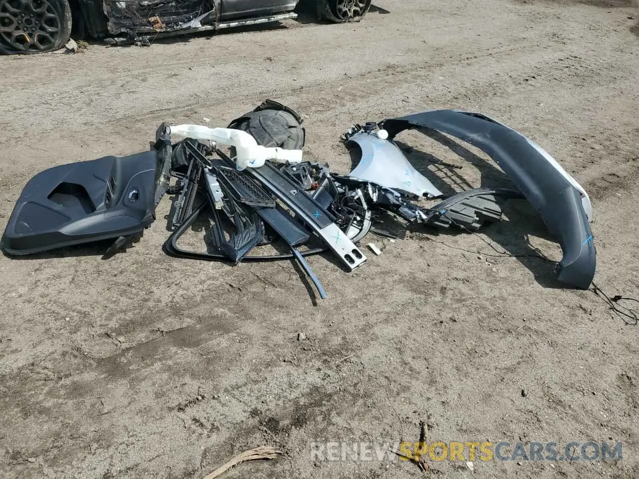 13 Фотография поврежденного автомобиля 2GNAXKEV0M6128405 CHEVROLET EQUINOX 2021