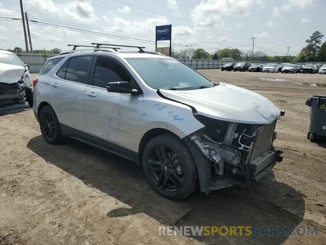 4 Фотография поврежденного автомобиля 2GNAXKEV0M6128405 CHEVROLET EQUINOX 2021