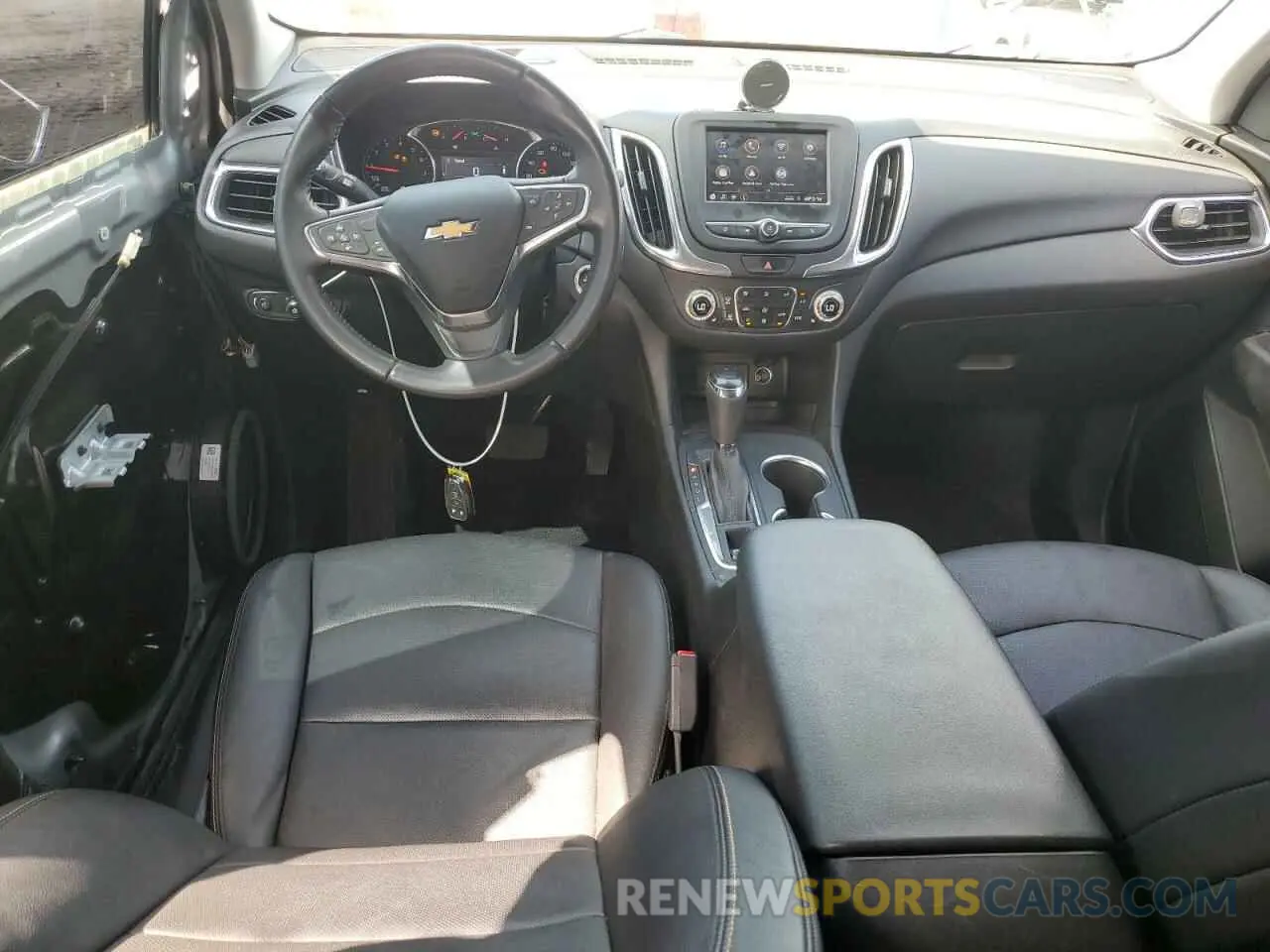 8 Фотография поврежденного автомобиля 2GNAXKEV0M6128405 CHEVROLET EQUINOX 2021