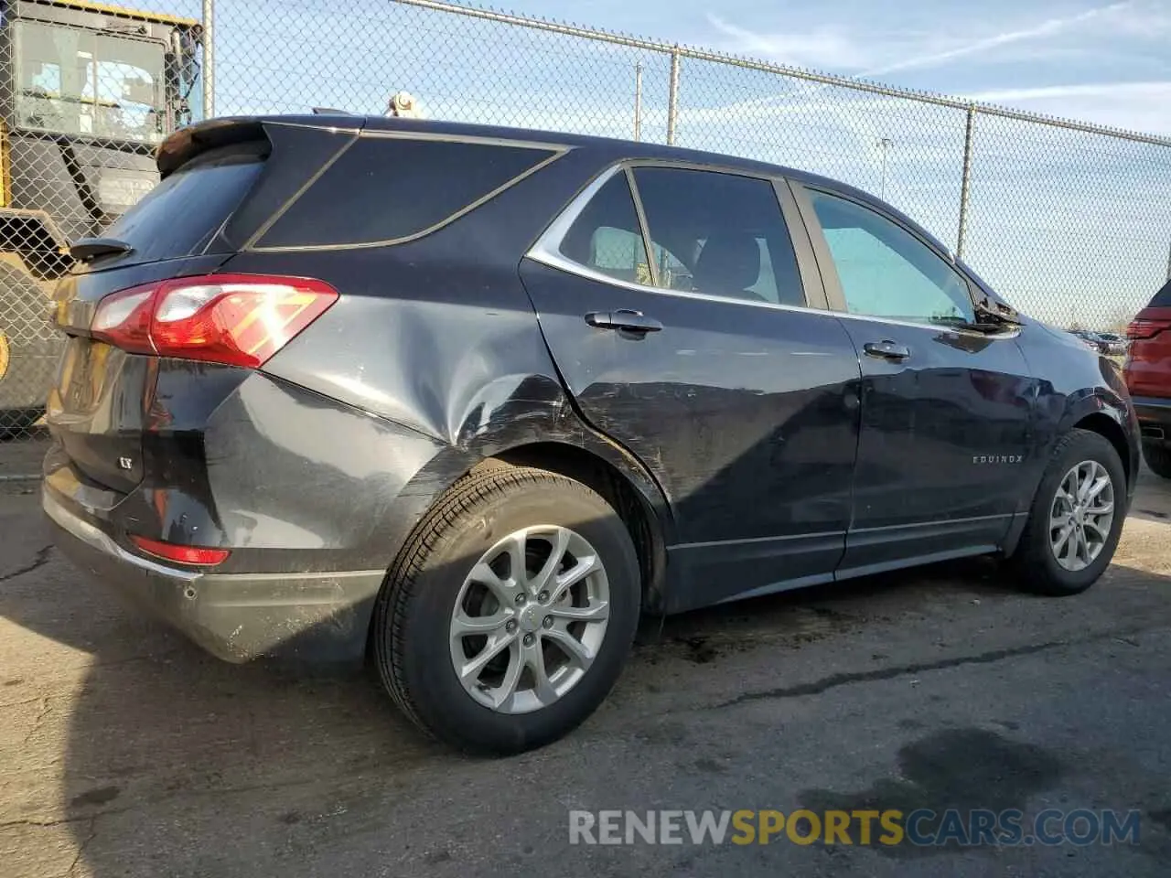 3 Photograph of a damaged car 2GNAXKEV0M6142157 CHEVROLET EQUINOX 2021