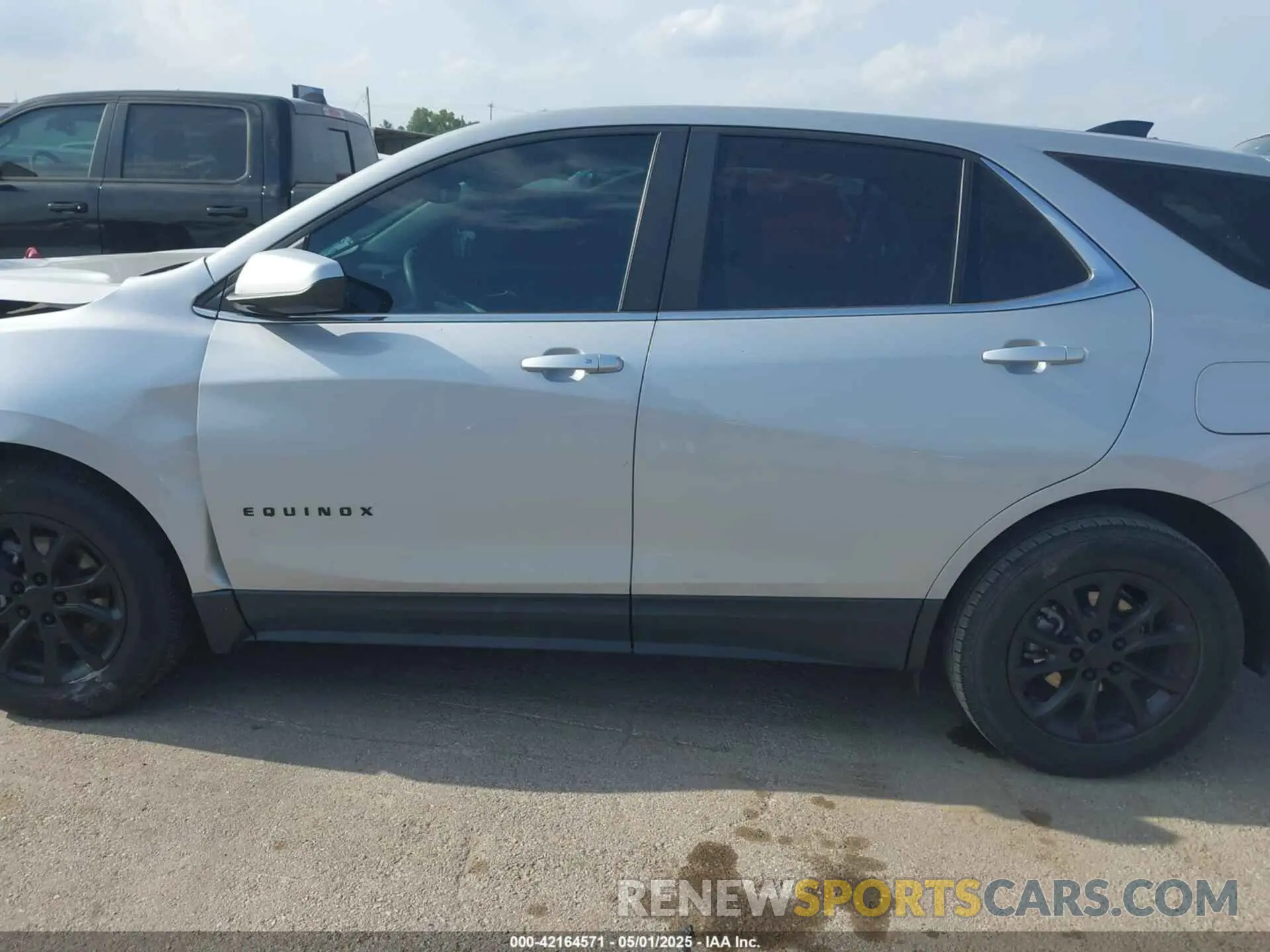 14 Фотография поврежденного автомобиля 2GNAXKEV1M6105926 CHEVROLET EQUINOX 2021