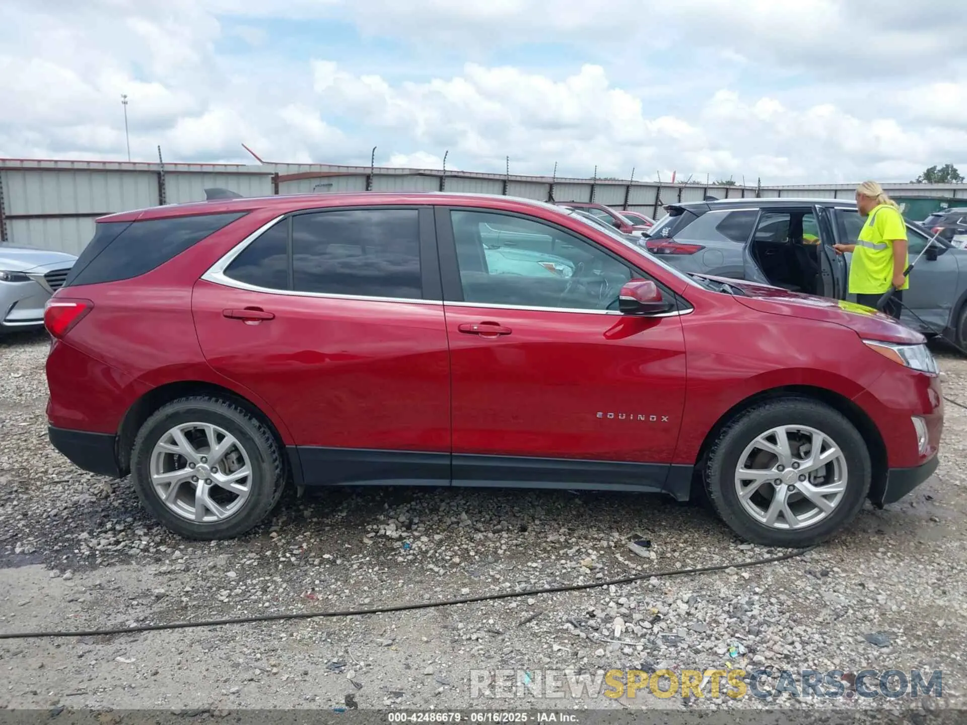 13 Фотография поврежденного автомобиля 2GNAXKEV1M6140305 CHEVROLET EQUINOX 2021