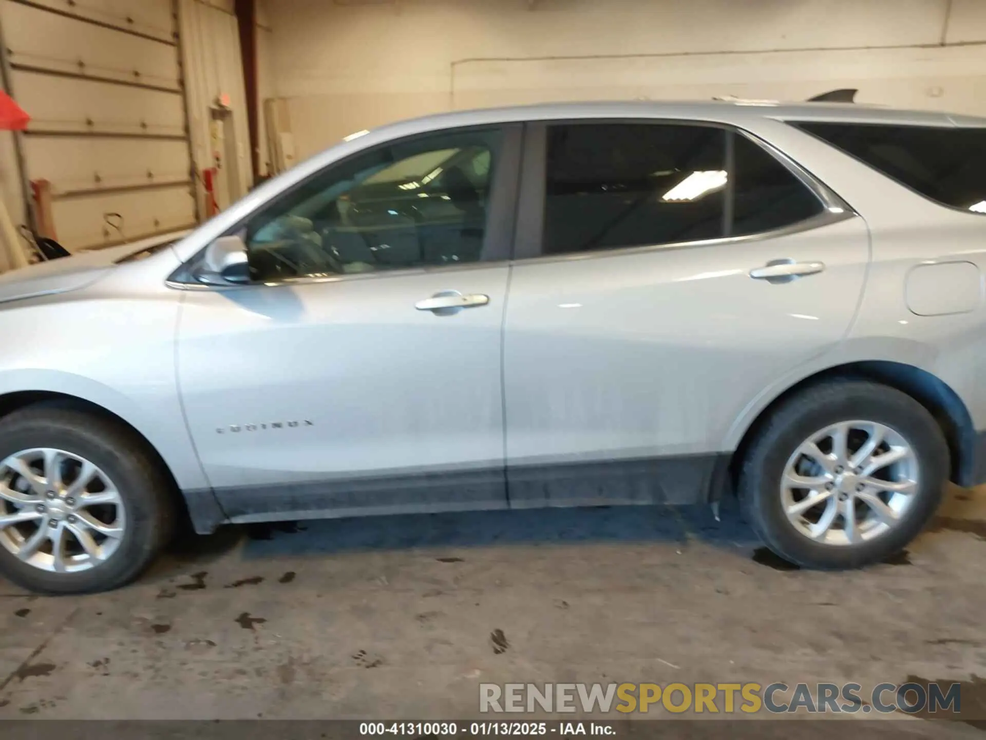 14 Photograph of a damaged car 2GNAXKEV2M6110942 CHEVROLET EQUINOX 2021
