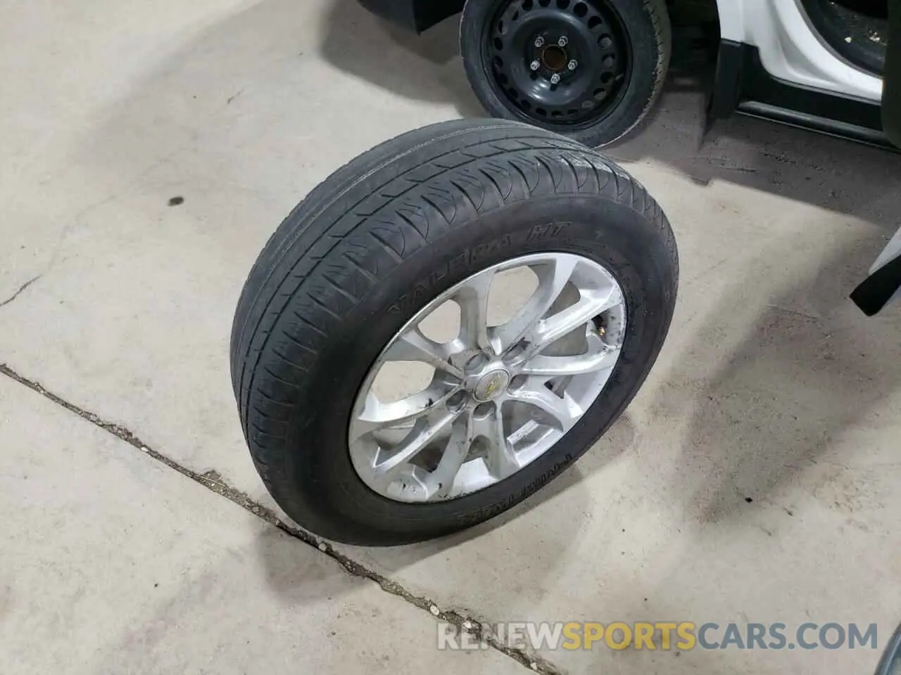 13 Фотография поврежденного автомобиля 2GNAXKEV2M6111086 CHEVROLET EQUINOX 2021
