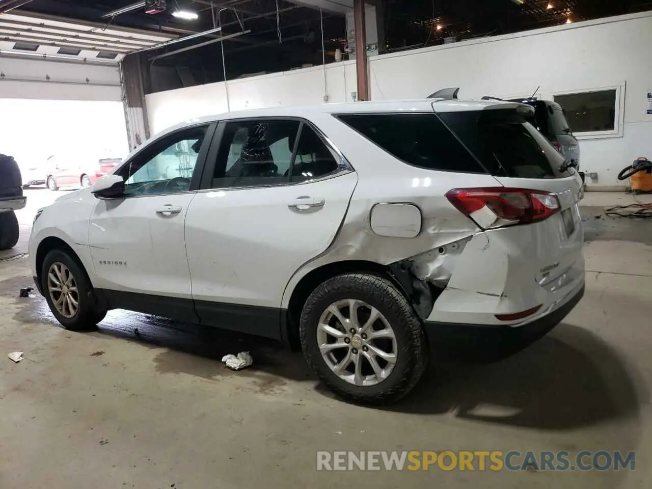 2 Фотография поврежденного автомобиля 2GNAXKEV2M6111086 CHEVROLET EQUINOX 2021