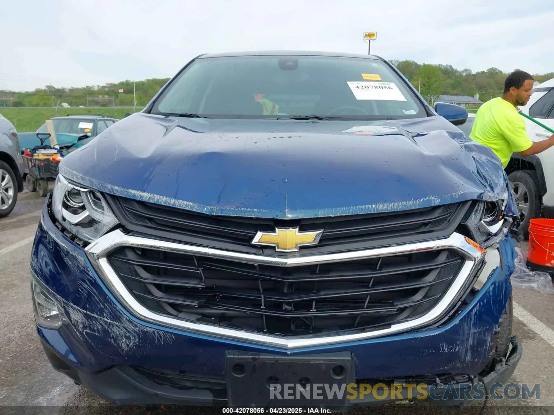 12 Photograph of a damaged car 2GNAXKEV2M6137106 CHEVROLET EQUINOX 2021