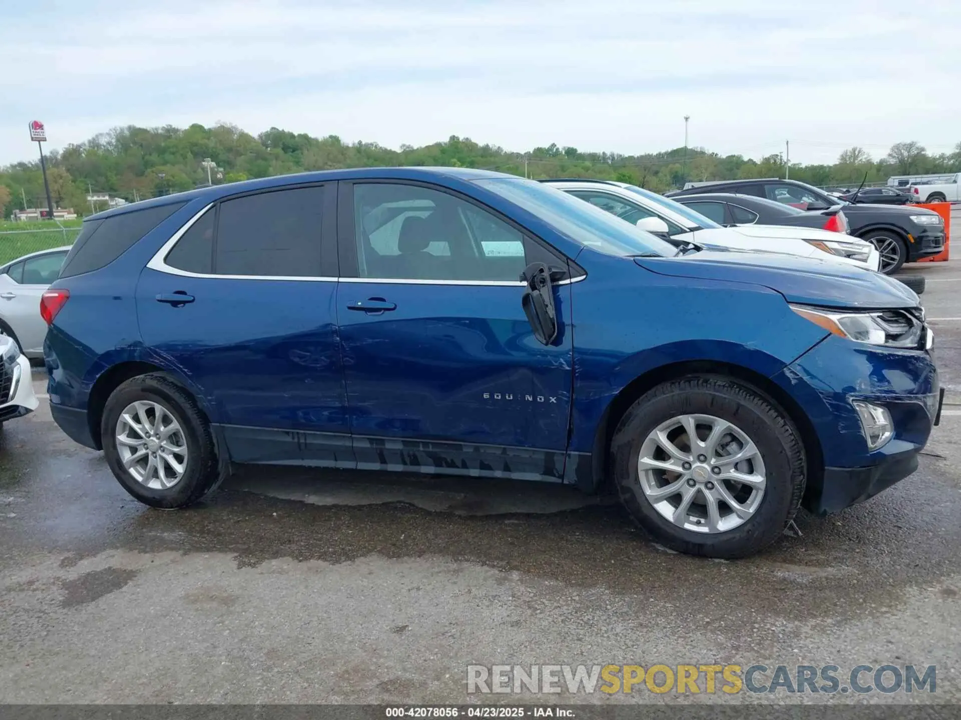 13 Photograph of a damaged car 2GNAXKEV2M6137106 CHEVROLET EQUINOX 2021