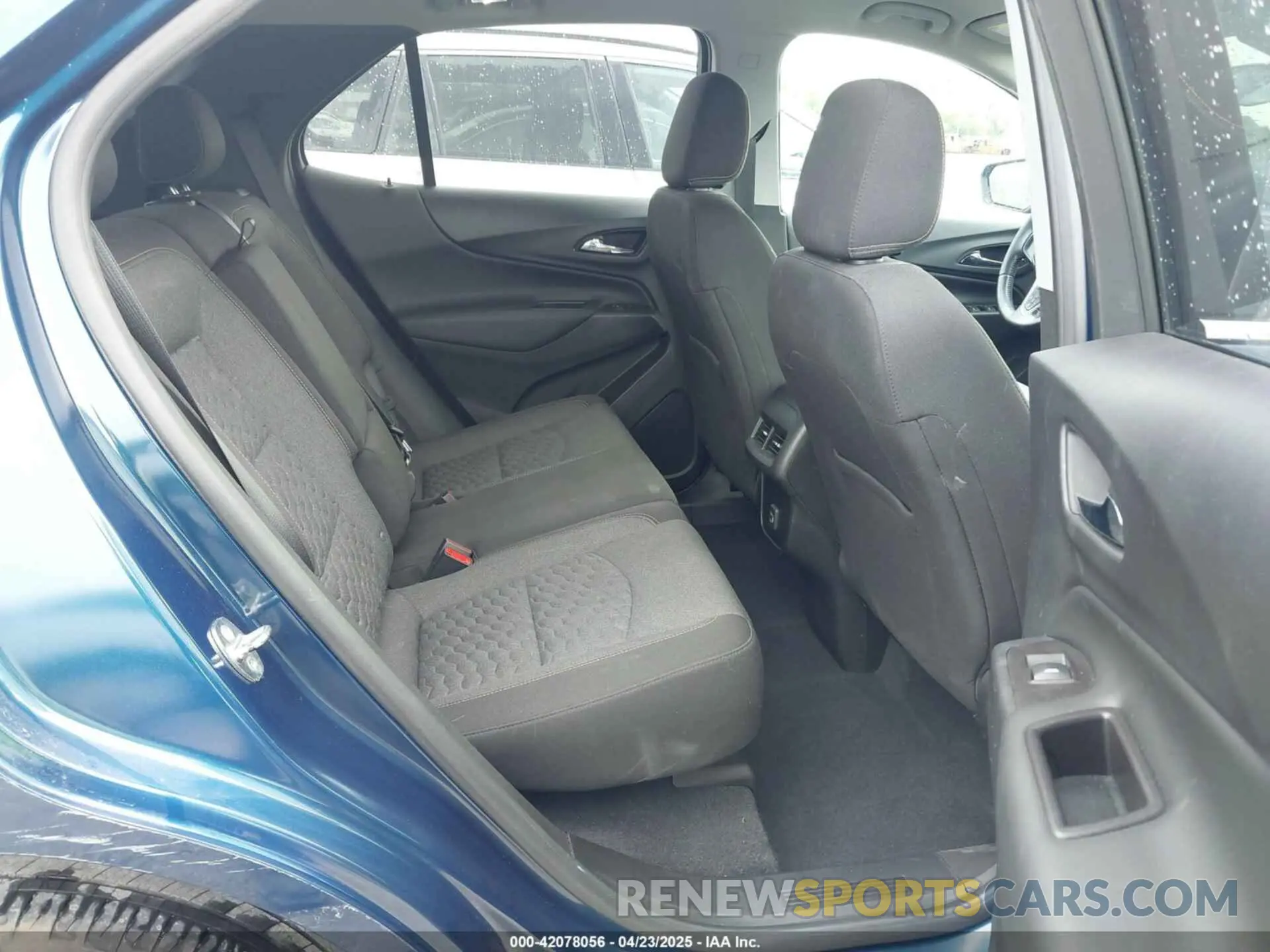 8 Photograph of a damaged car 2GNAXKEV2M6137106 CHEVROLET EQUINOX 2021