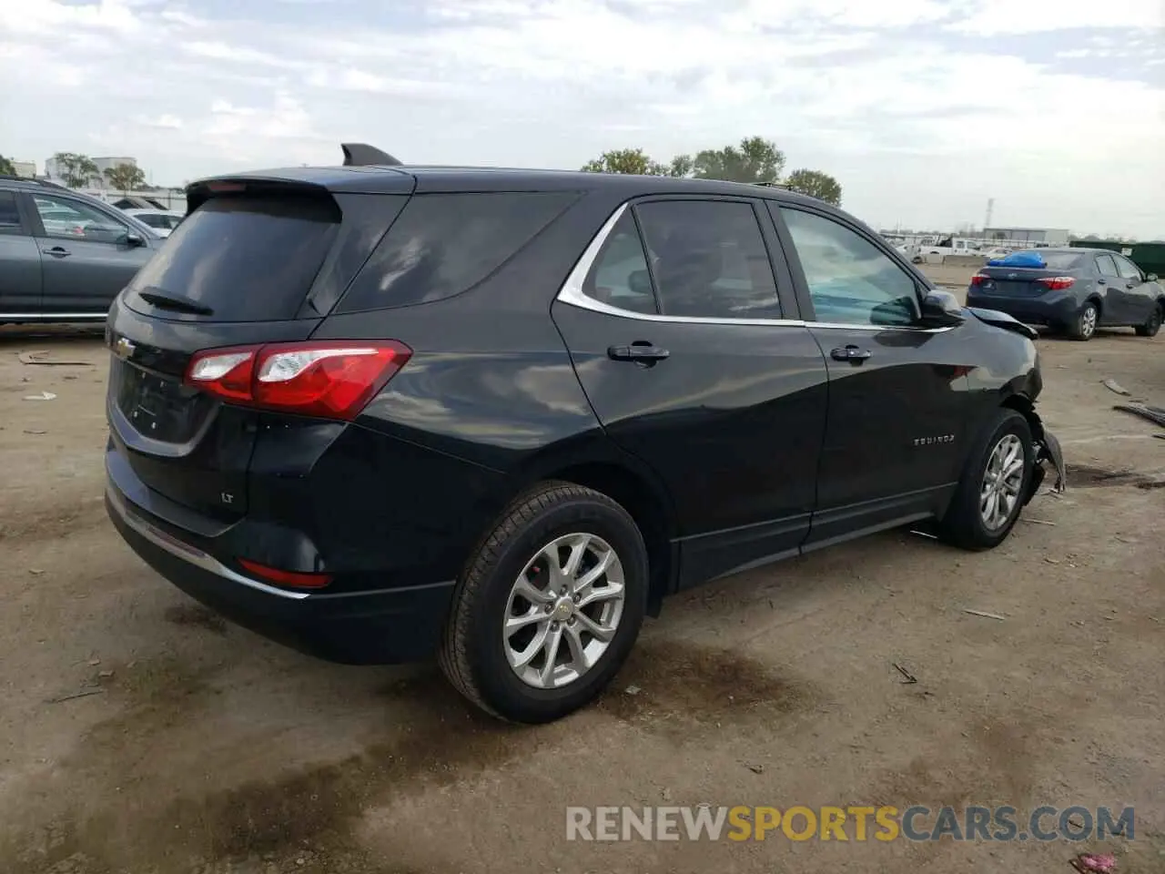 3 Фотография поврежденного автомобиля 2GNAXKEV3M6134697 CHEVROLET EQUINOX 2021