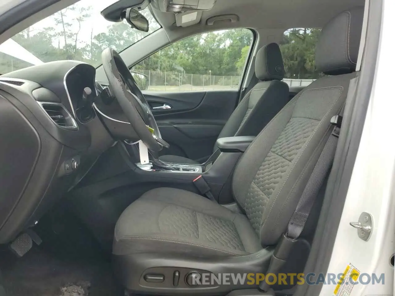 7 Фотография поврежденного автомобиля 2GNAXKEV4M6124678 CHEVROLET EQUINOX 2021