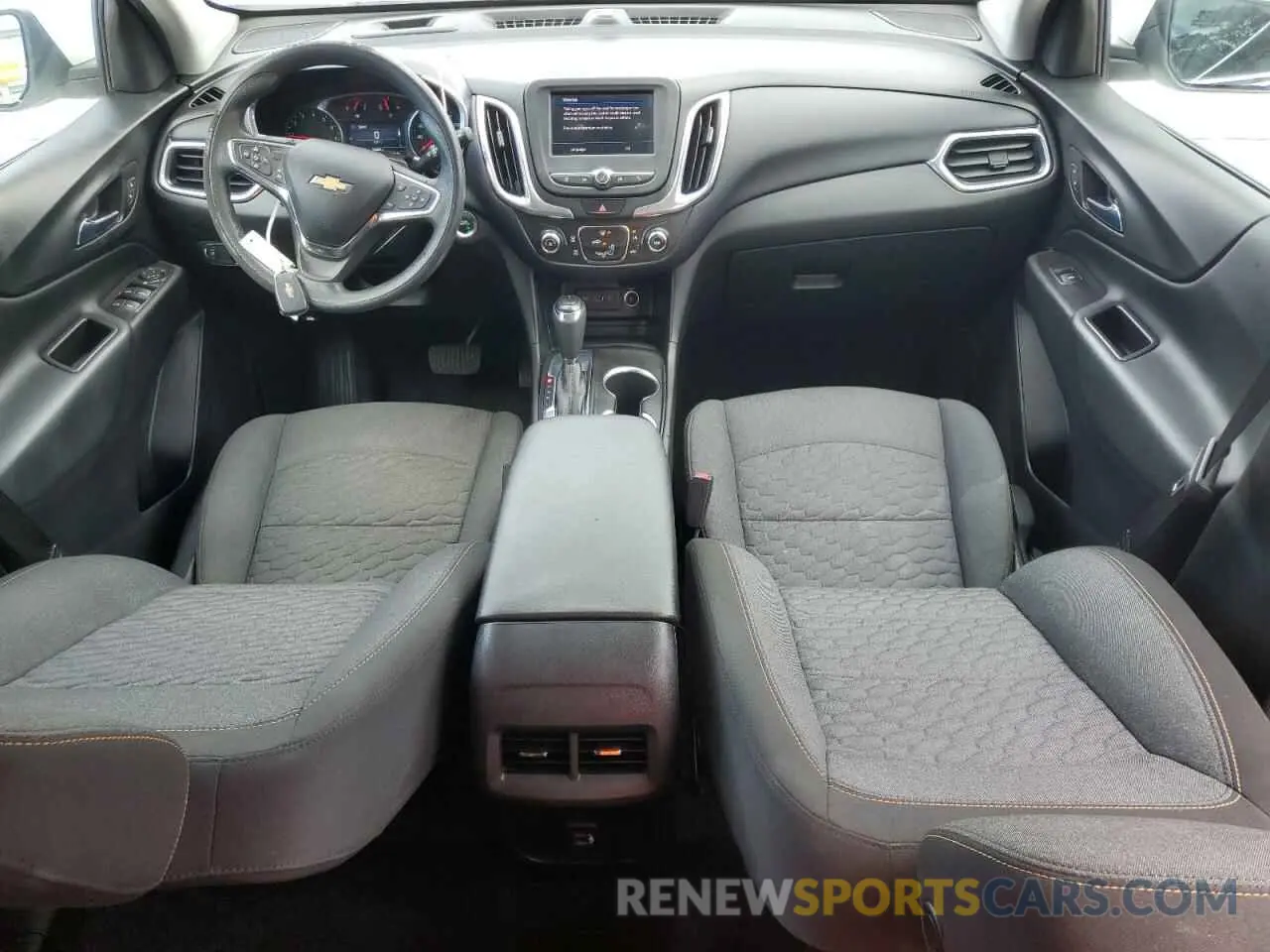 8 Фотография поврежденного автомобиля 2GNAXKEV4M6124678 CHEVROLET EQUINOX 2021