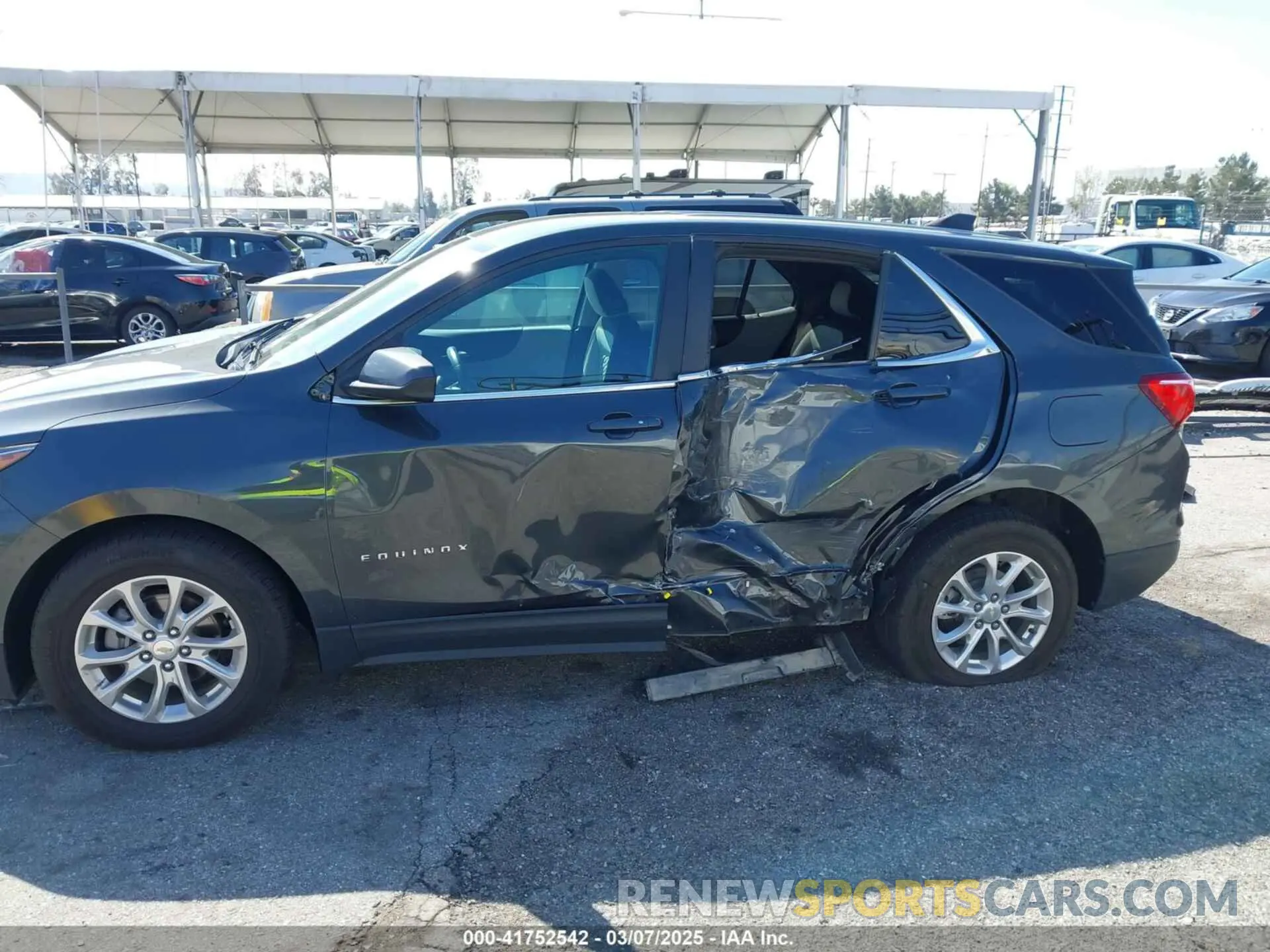 6 Фотография поврежденного автомобиля 2GNAXKEV4M6125300 CHEVROLET EQUINOX 2021