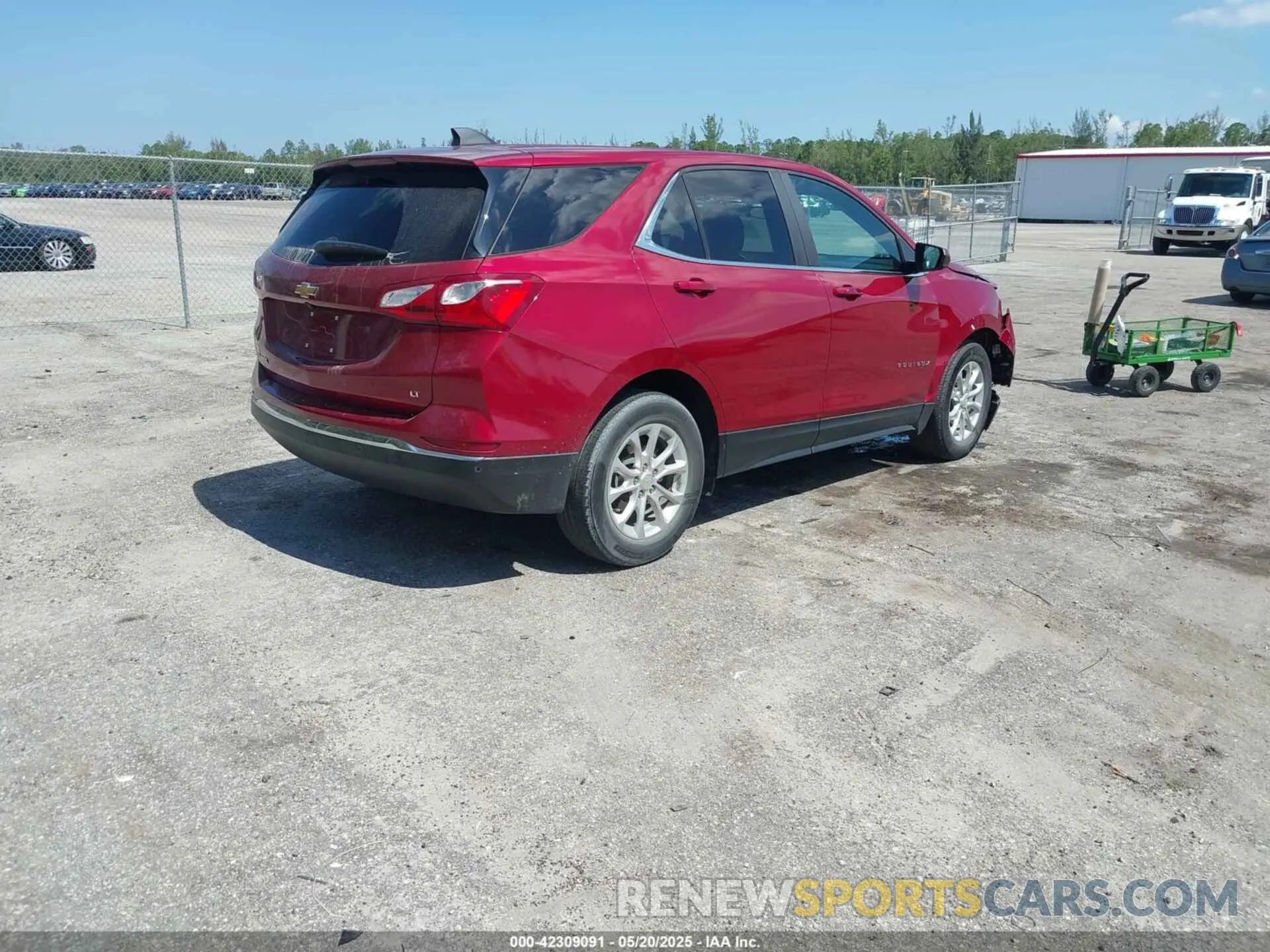 4 Фотография поврежденного автомобиля 2GNAXKEV4M6158331 CHEVROLET EQUINOX 2021