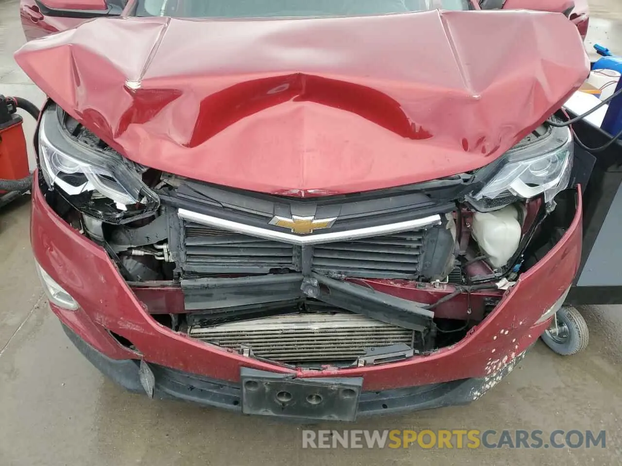 13 Photograph of a damaged car 2GNAXKEV5M6130229 CHEVROLET EQUINOX 2021