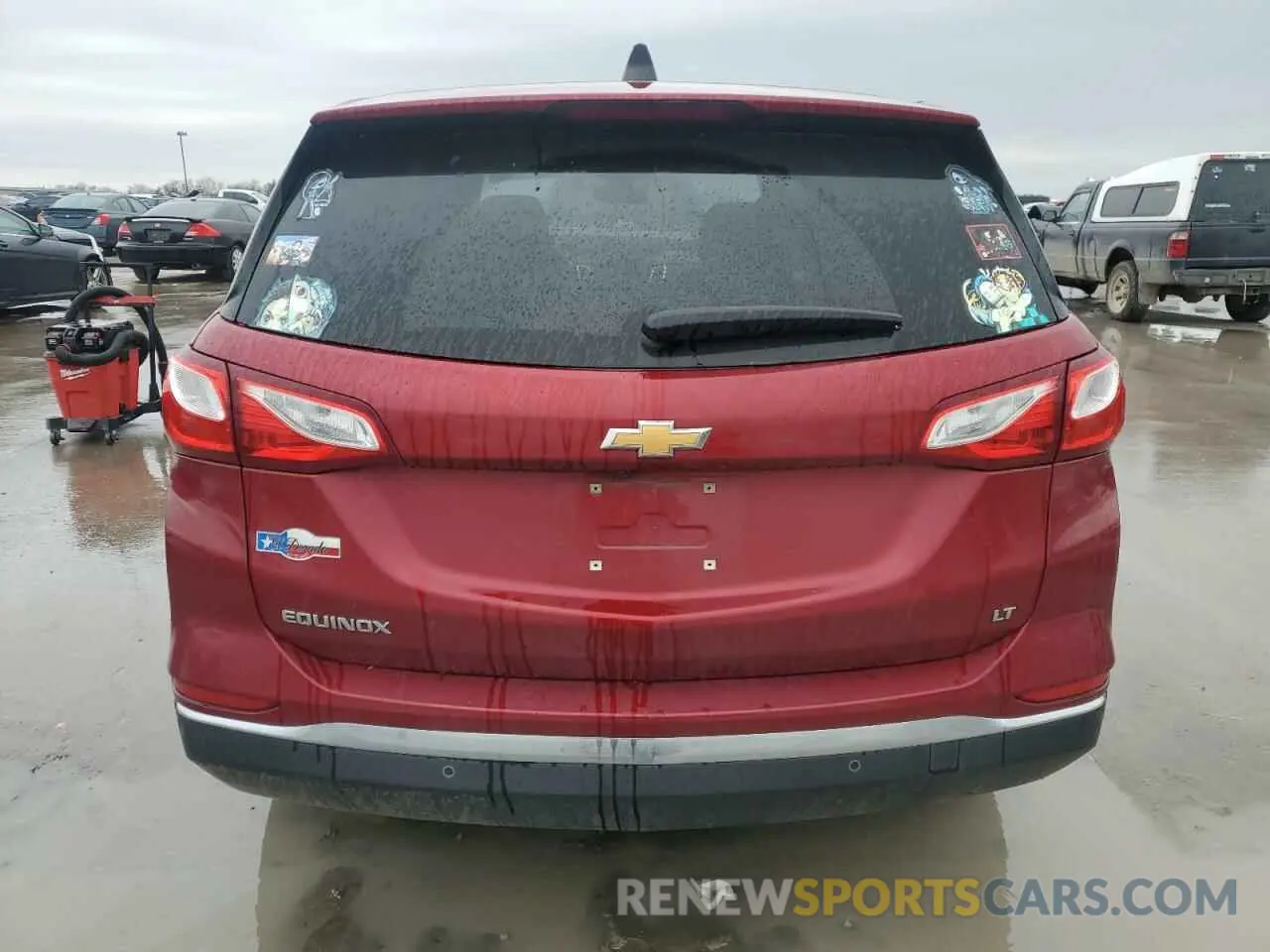 6 Photograph of a damaged car 2GNAXKEV5M6130229 CHEVROLET EQUINOX 2021