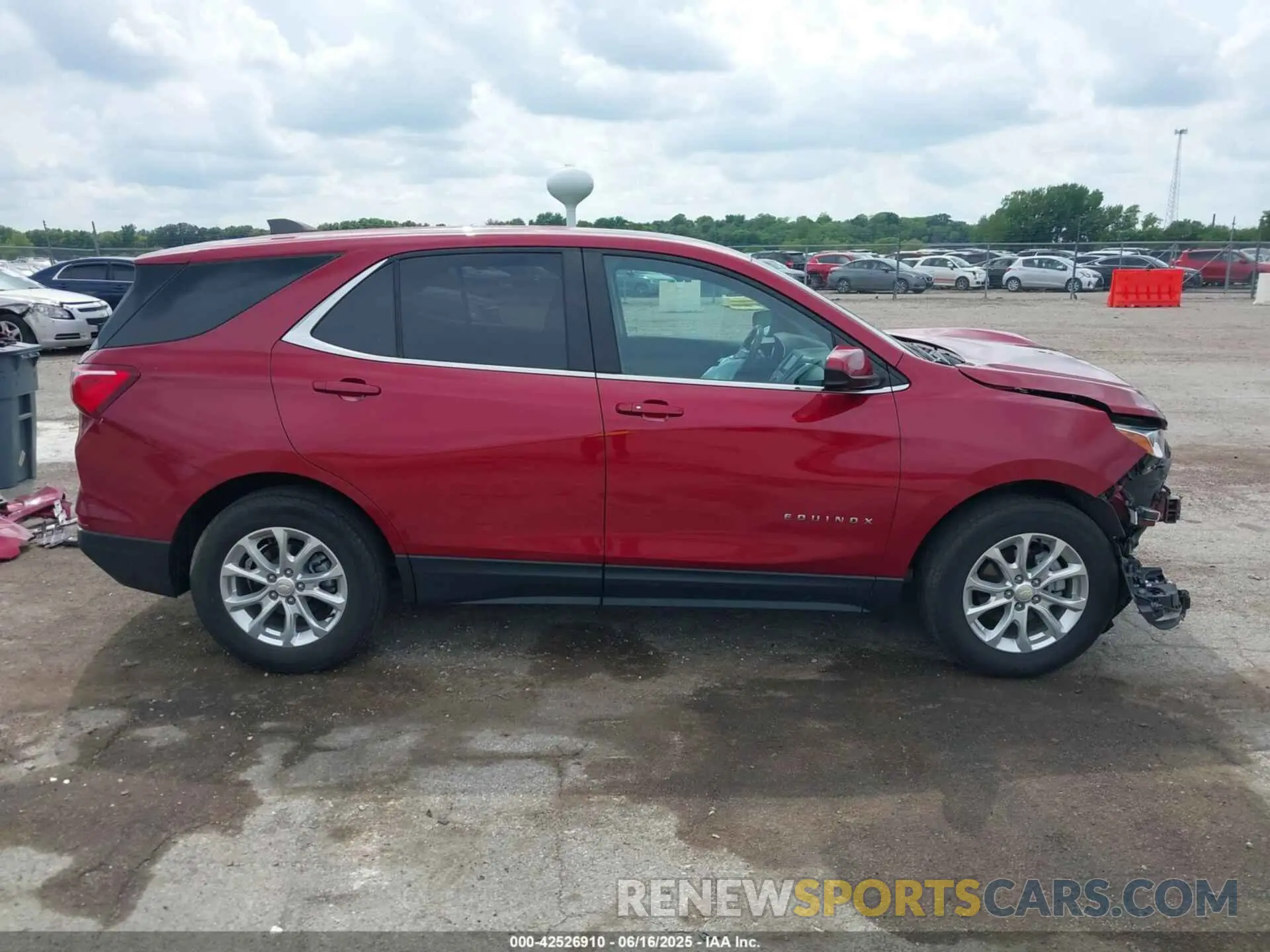 14 Photograph of a damaged car 2GNAXKEV5M6138783 CHEVROLET EQUINOX 2021