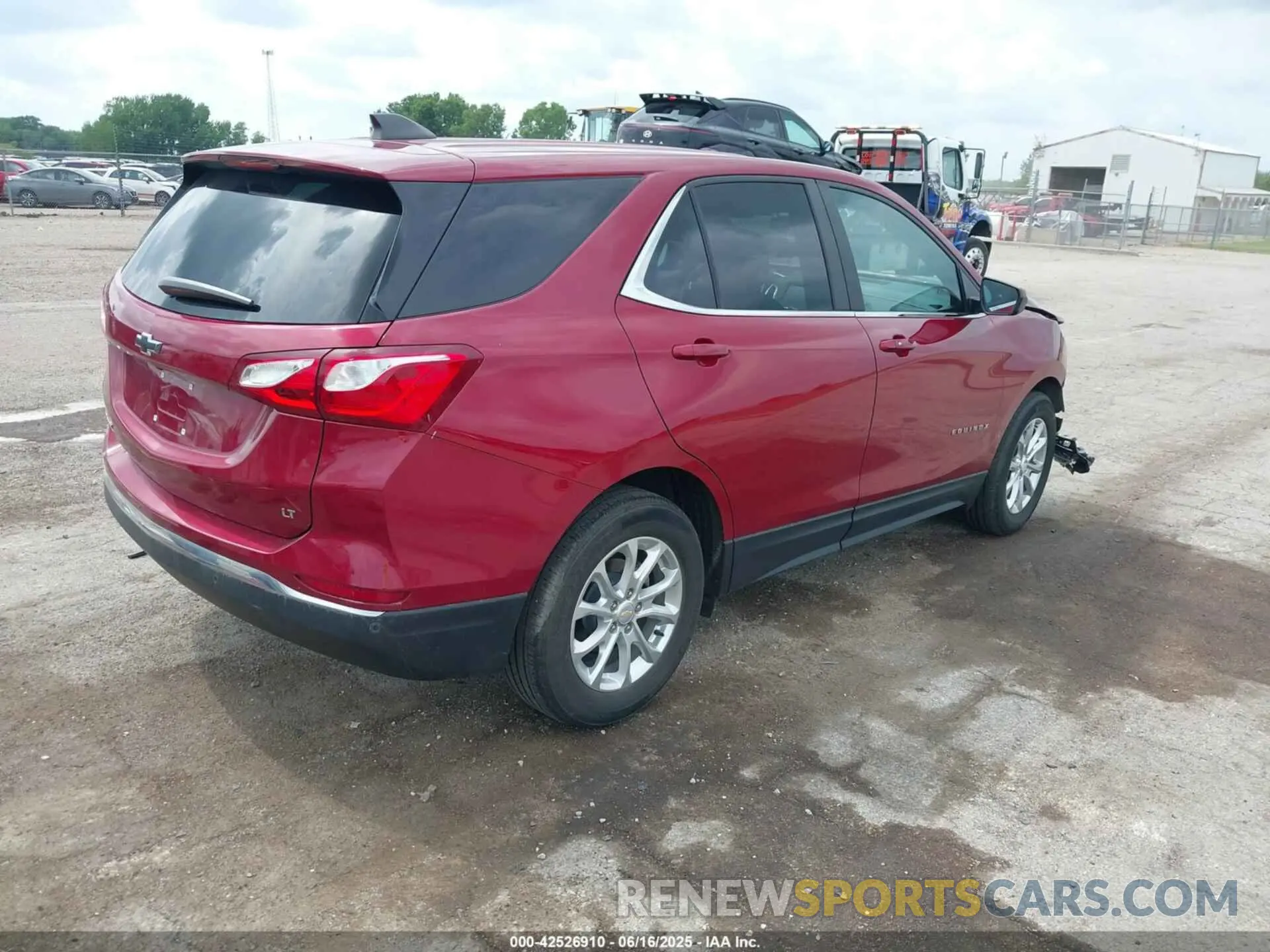 4 Photograph of a damaged car 2GNAXKEV5M6138783 CHEVROLET EQUINOX 2021