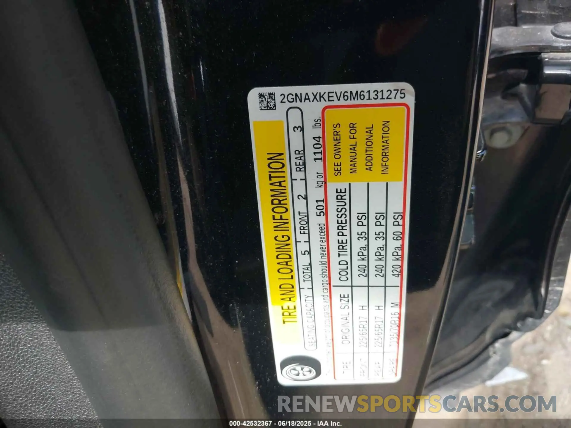 9 Photograph of a damaged car 2GNAXKEV6M6131275 CHEVROLET EQUINOX 2021