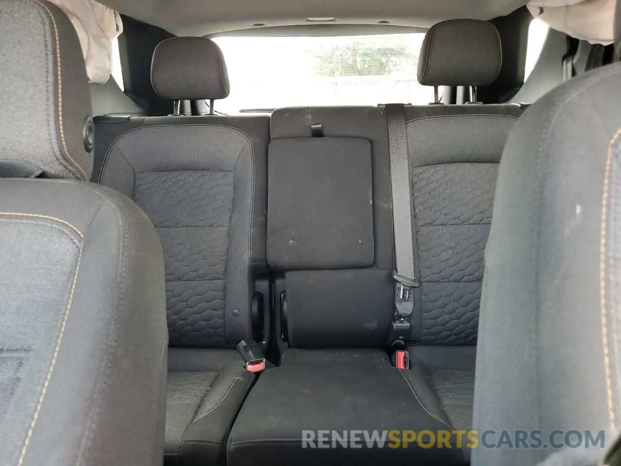 10 Photograph of a damaged car 2GNAXKEV6M6133009 CHEVROLET EQUINOX 2021