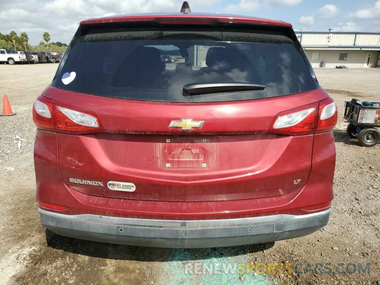 6 Photograph of a damaged car 2GNAXKEV6M6133009 CHEVROLET EQUINOX 2021