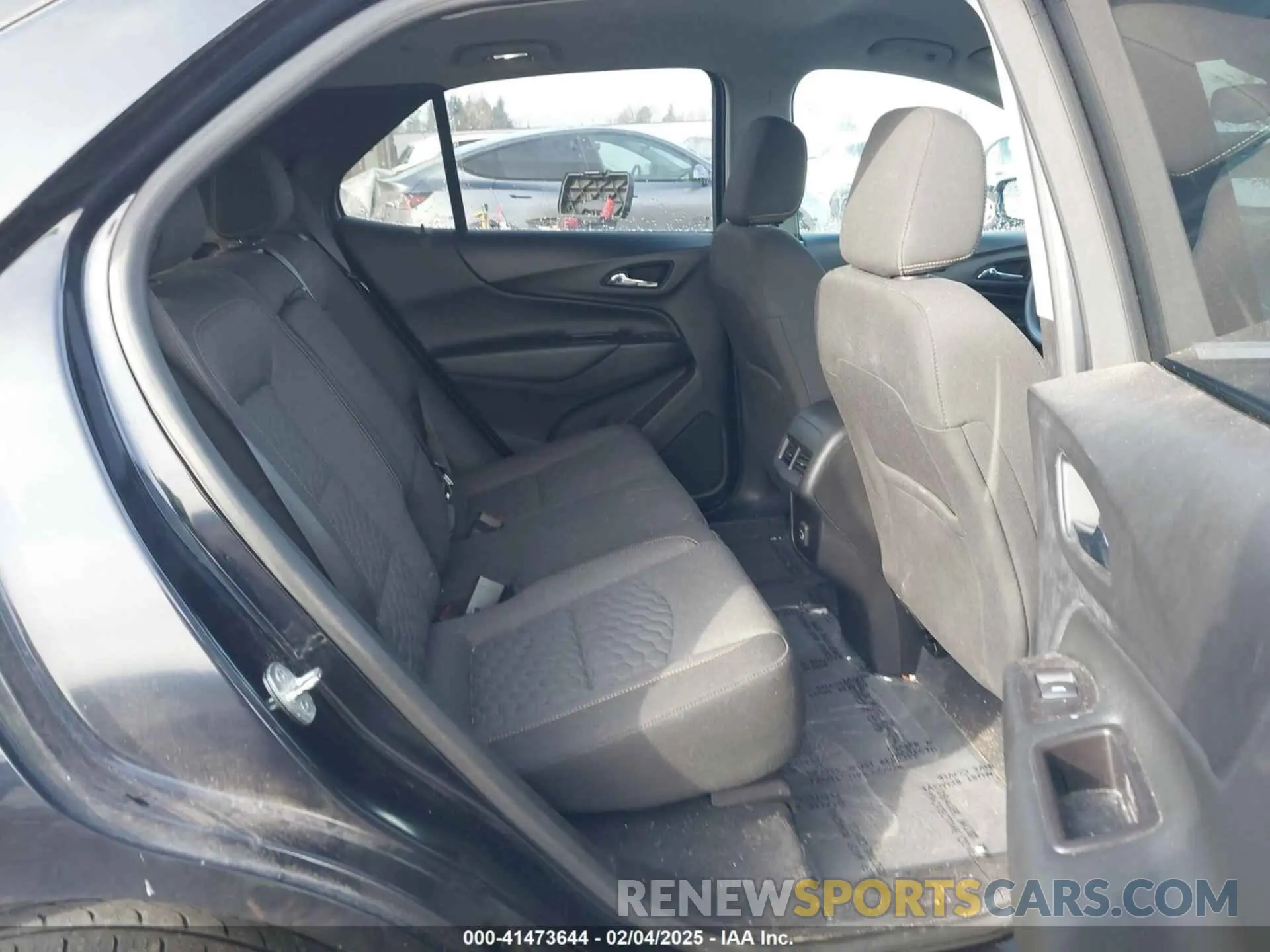 8 Photograph of a damaged car 2GNAXKEV7M6107194 CHEVROLET EQUINOX 2021