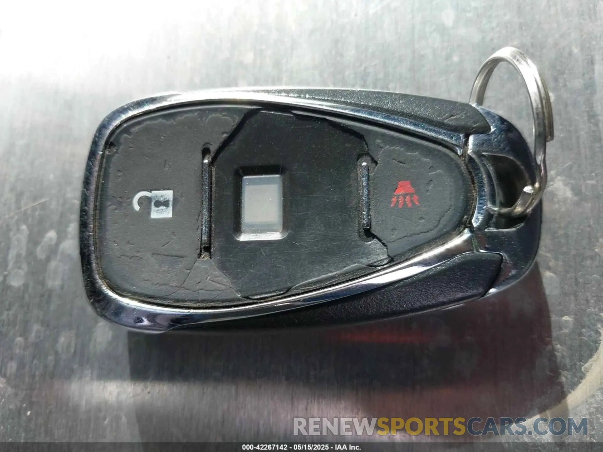 11 Photograph of a damaged car 2GNAXKEV7M6110922 CHEVROLET EQUINOX 2021