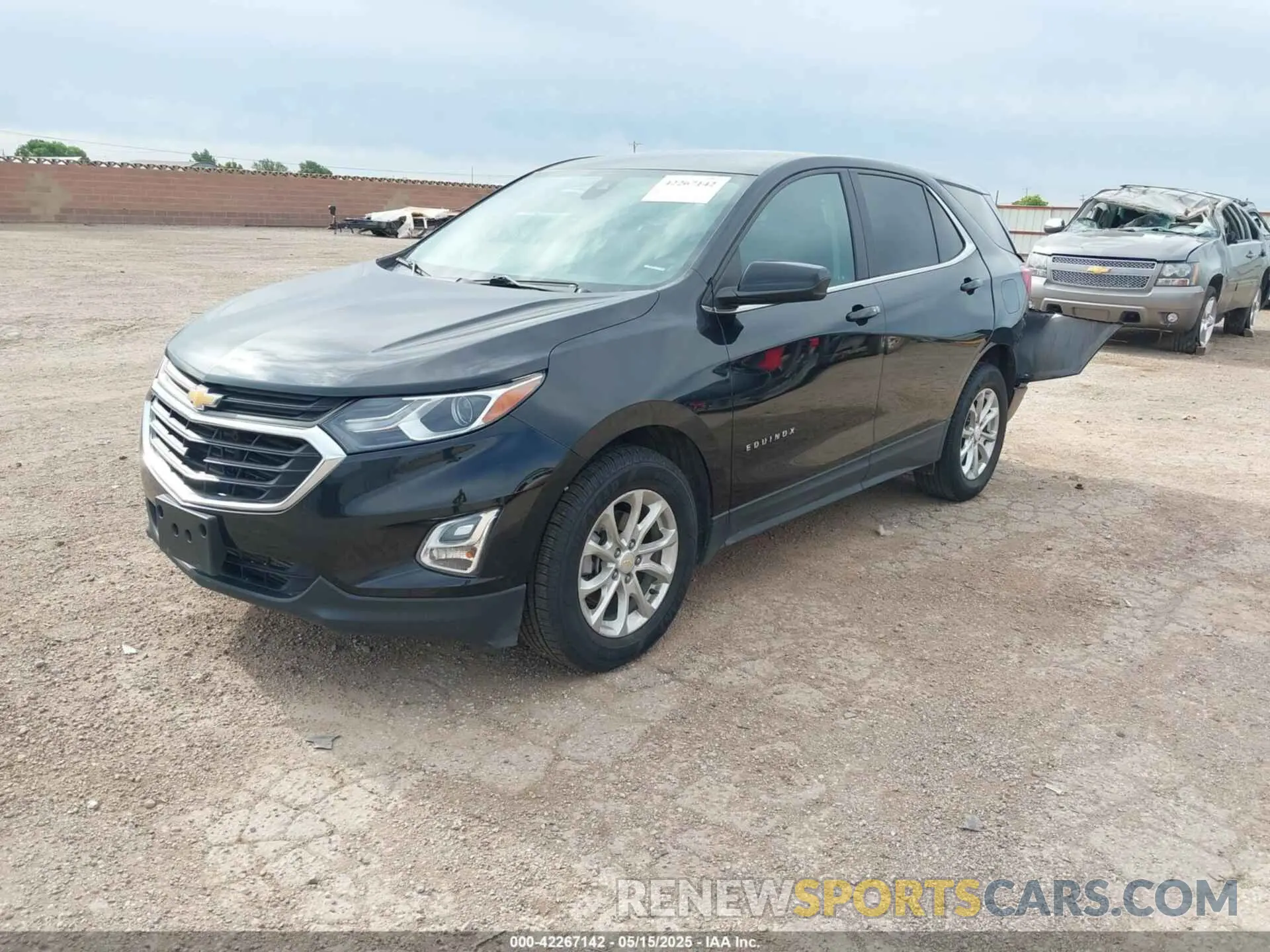 2 Photograph of a damaged car 2GNAXKEV7M6110922 CHEVROLET EQUINOX 2021