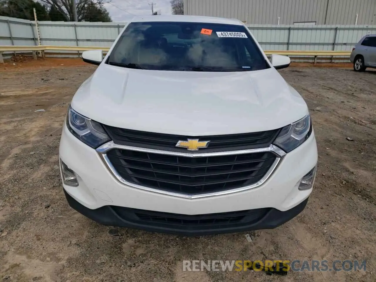 5 Photograph of a damaged car 2GNAXKEV7M6119930 CHEVROLET EQUINOX 2021