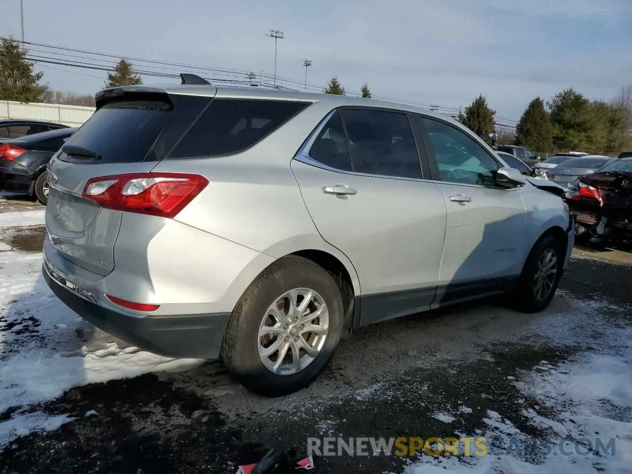 3 Photograph of a damaged car 2GNAXKEV7M6127901 CHEVROLET EQUINOX 2021
