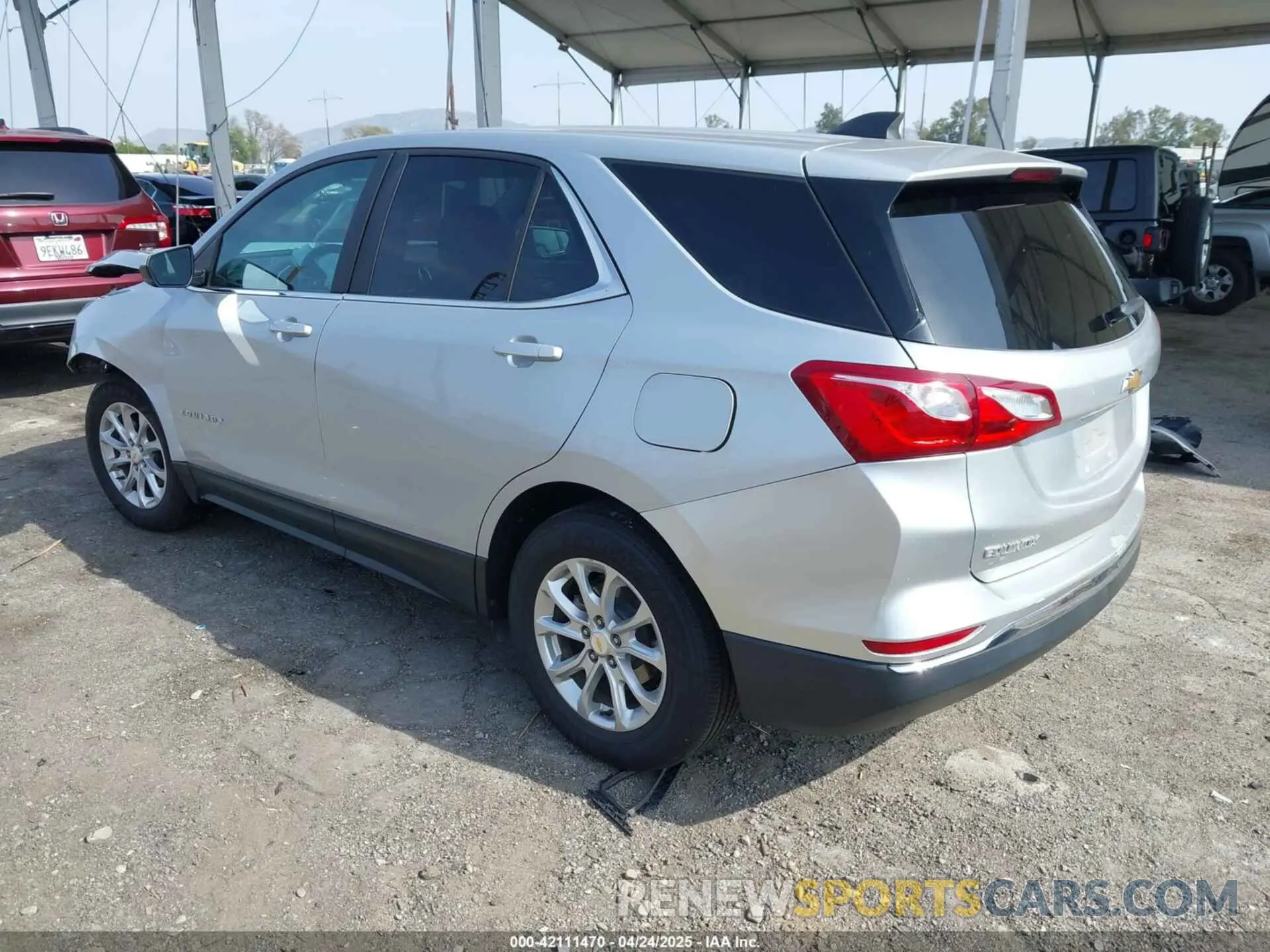 3 Photograph of a damaged car 2GNAXKEV8M6103073 CHEVROLET EQUINOX 2021