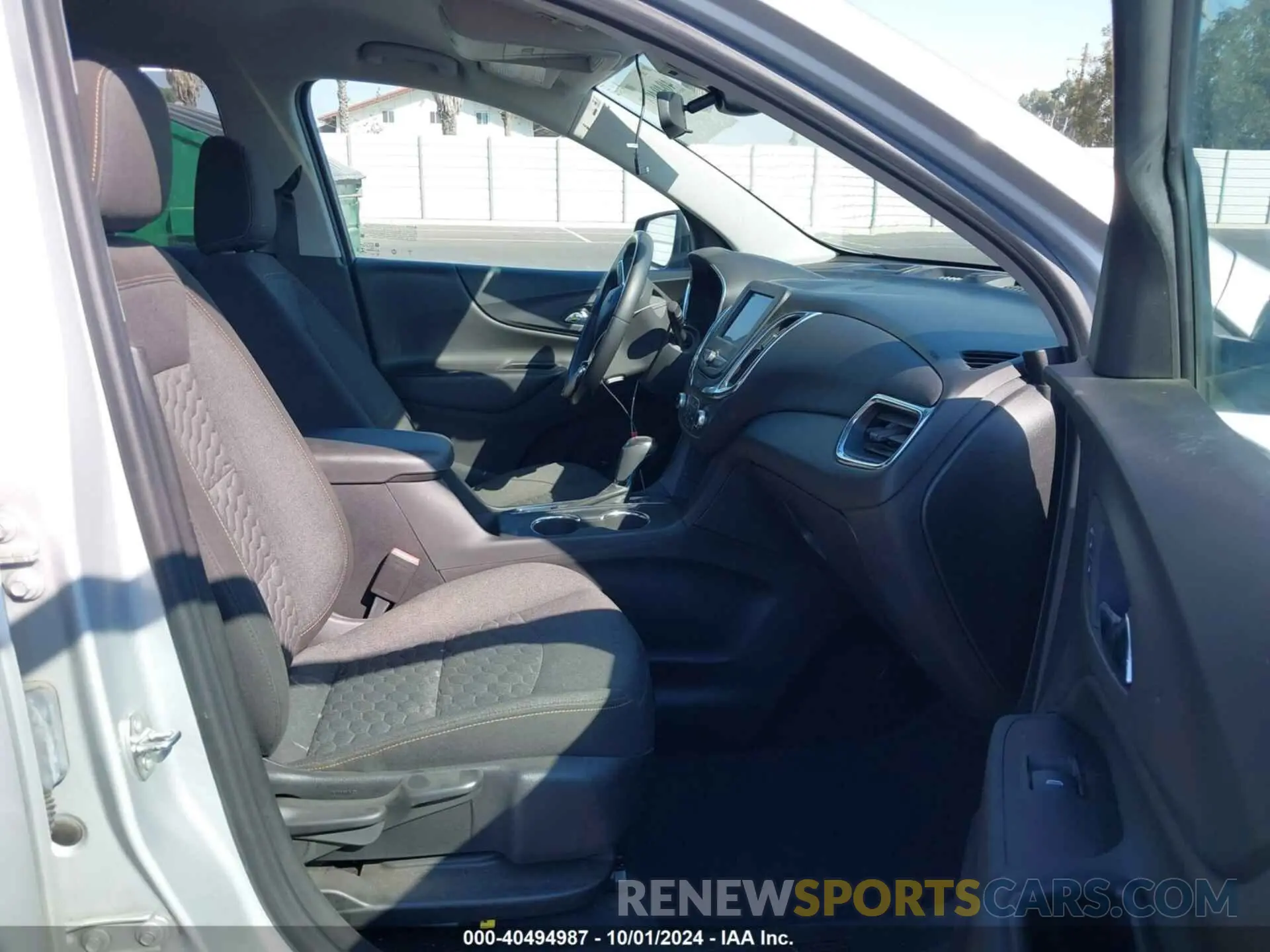 5 Фотография поврежденного автомобиля 2GNAXKEV8M6106541 CHEVROLET EQUINOX 2021