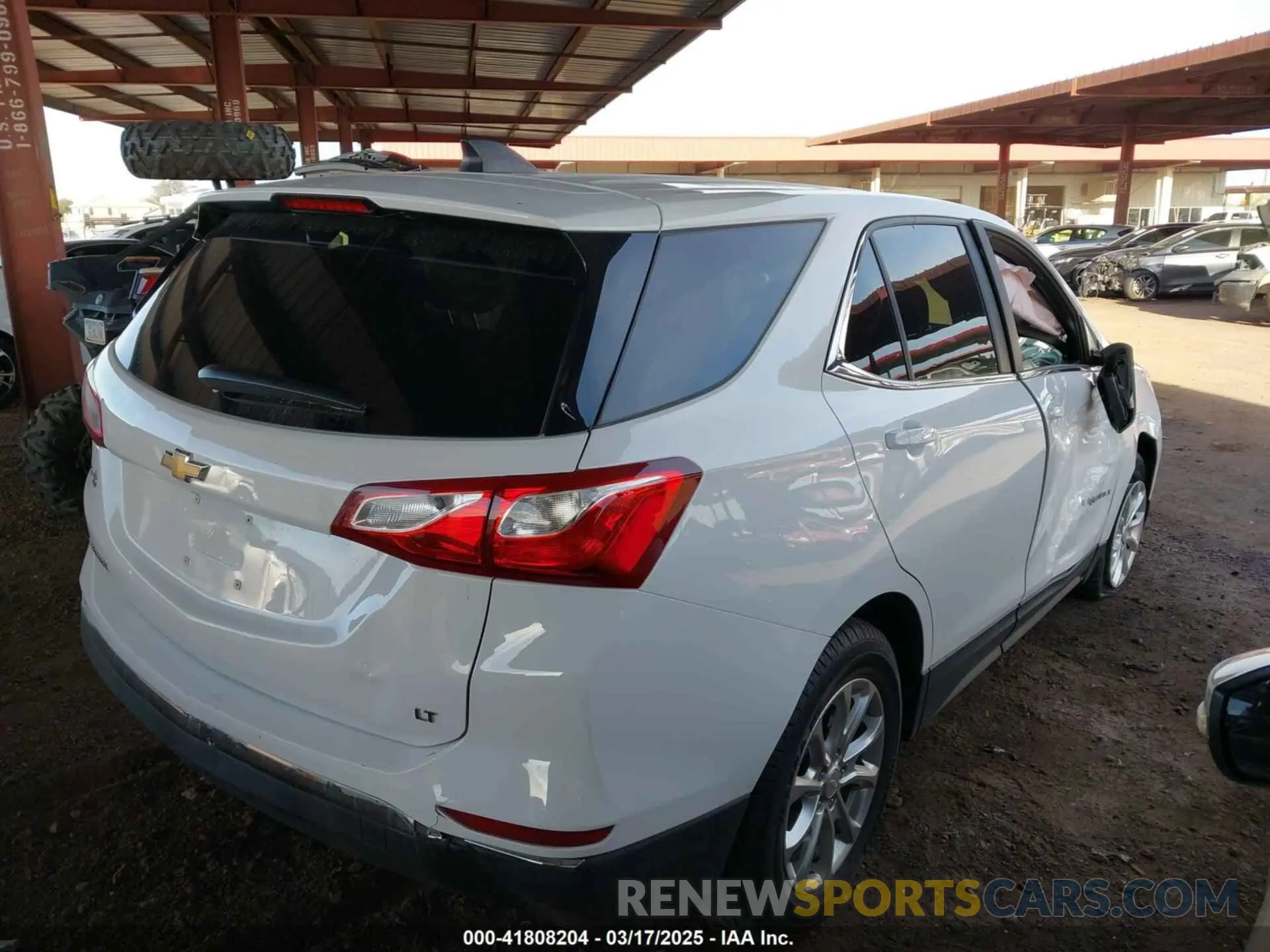 4 Photograph of a damaged car 2GNAXKEV8M6108239 CHEVROLET EQUINOX 2021