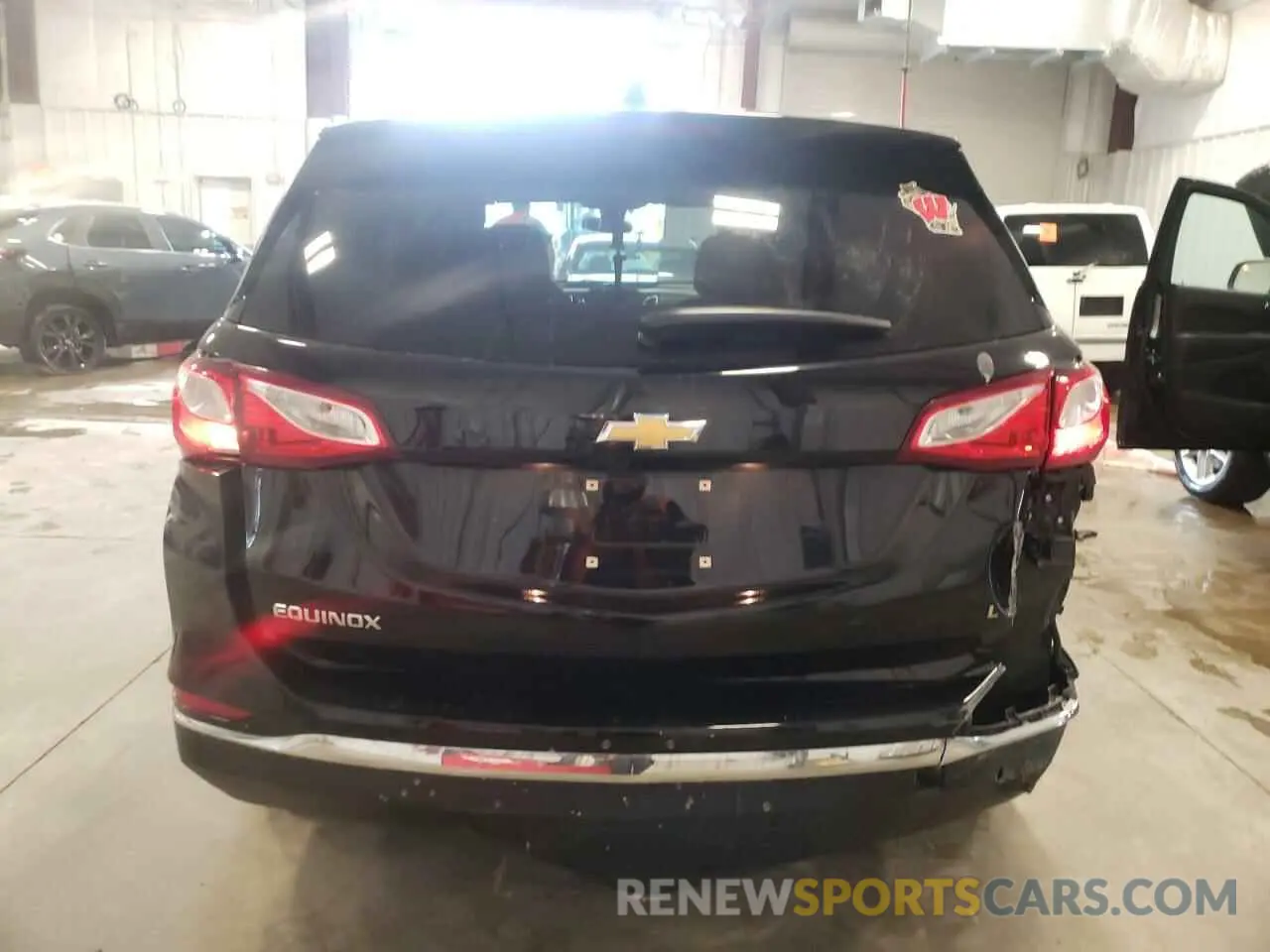 6 Photograph of a damaged car 2GNAXKEV8M6119029 CHEVROLET EQUINOX 2021