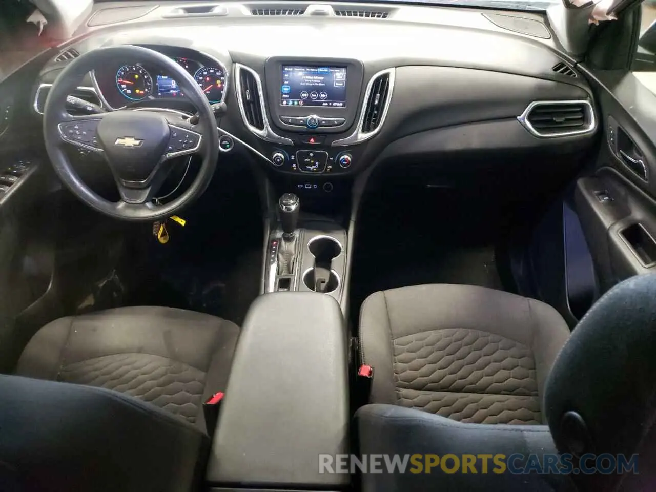 8 Photograph of a damaged car 2GNAXKEV8M6119029 CHEVROLET EQUINOX 2021