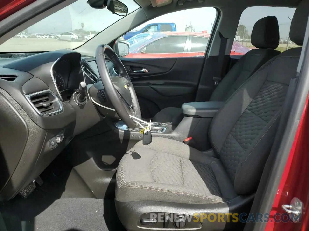 7 Фотография поврежденного автомобиля 2GNAXKEV8M6158641 CHEVROLET EQUINOX 2021