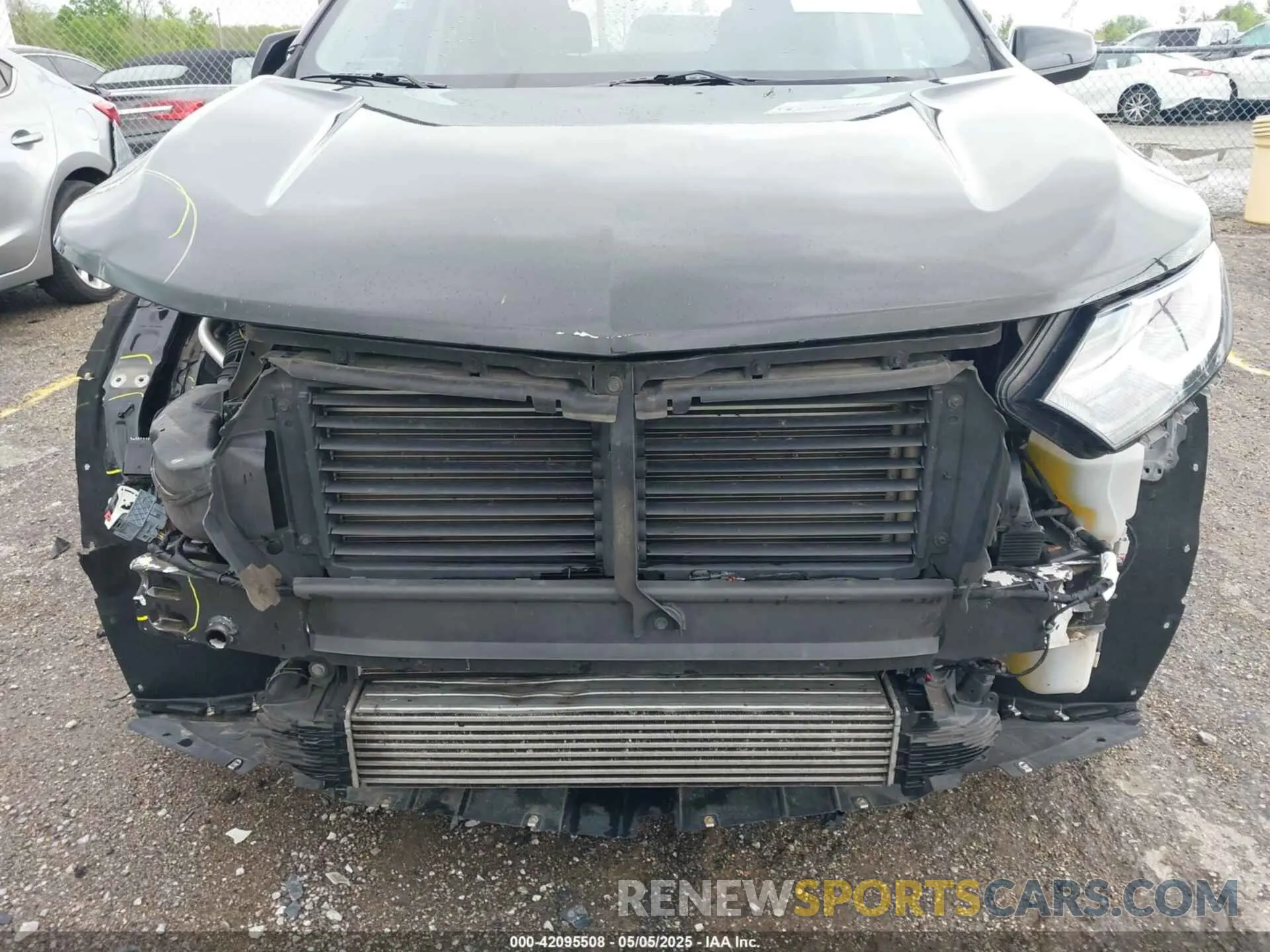 18 Photograph of a damaged car 2GNAXKEV9M6103650 CHEVROLET EQUINOX 2021