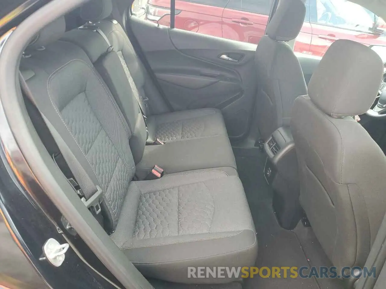 11 Photograph of a damaged car 2GNAXKEVXM6104757 CHEVROLET EQUINOX 2021