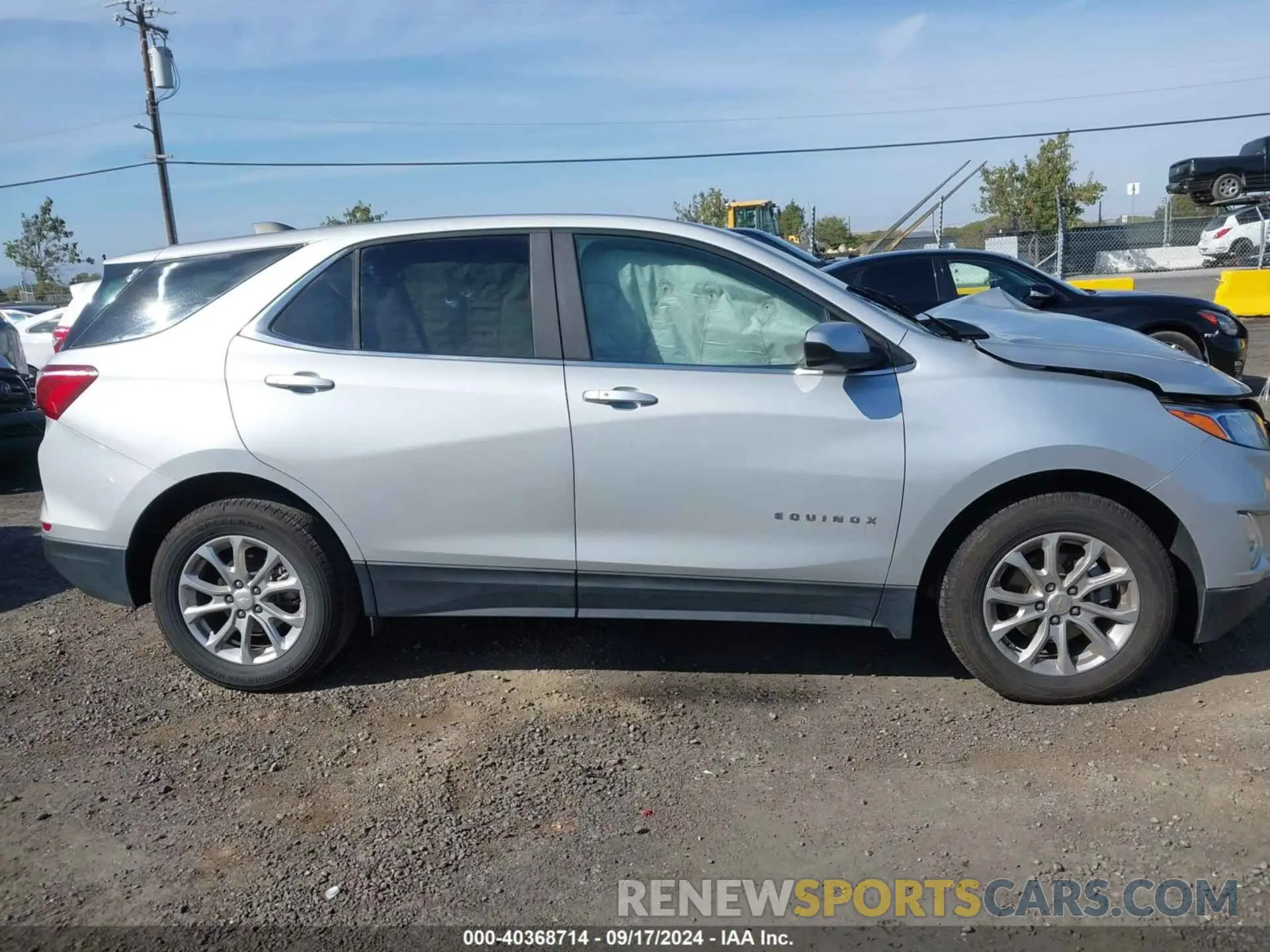 13 Photograph of a damaged car 2GNAXKEVXM6117587 CHEVROLET EQUINOX 2021
