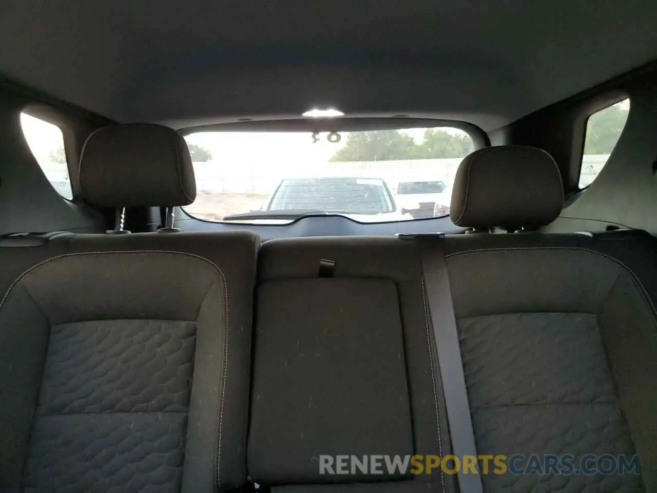 10 Photograph of a damaged car 2GNAXTEV0M6140365 CHEVROLET EQUINOX 2021